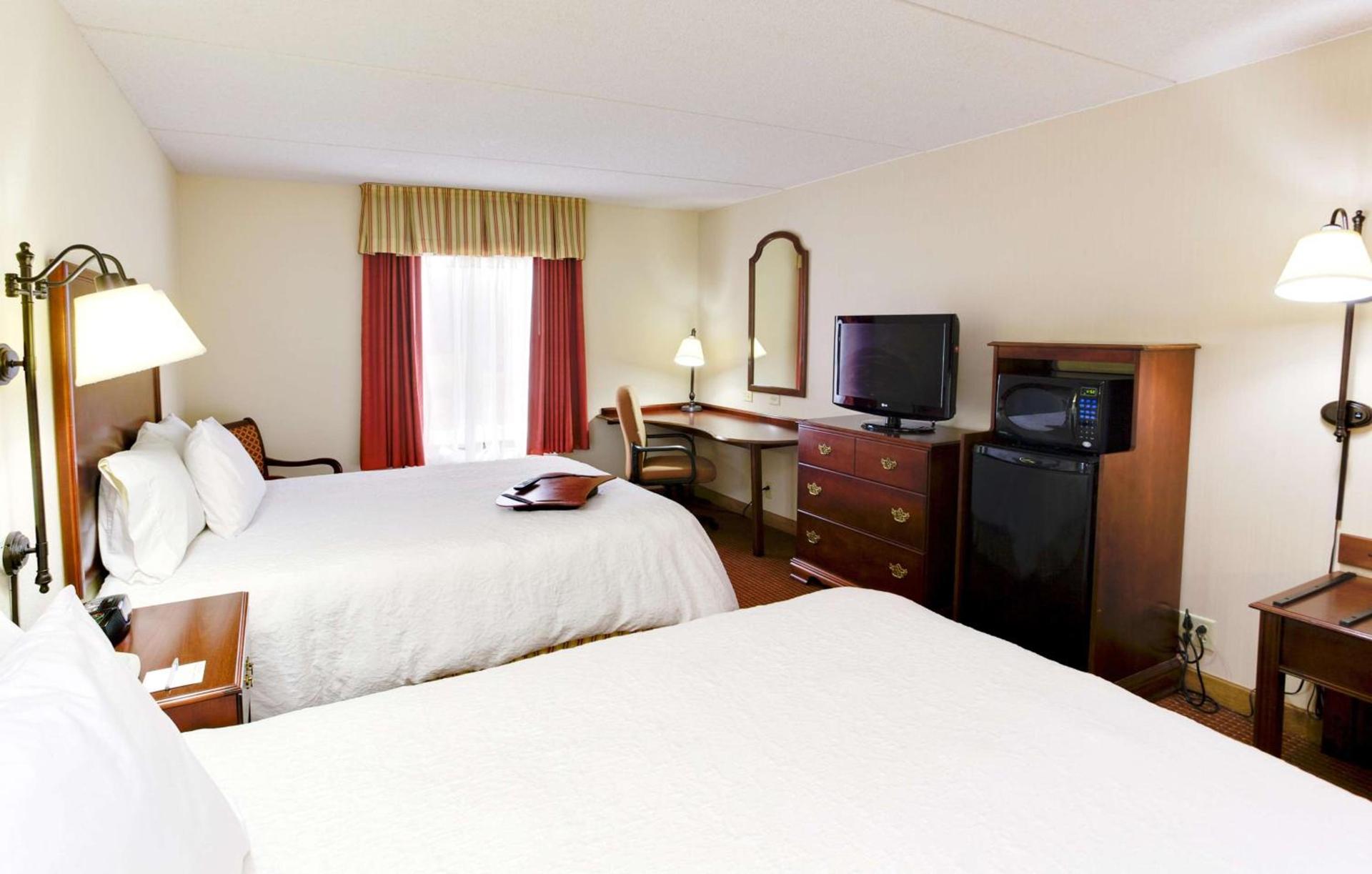 Hampton Inn Emporia photo 58
