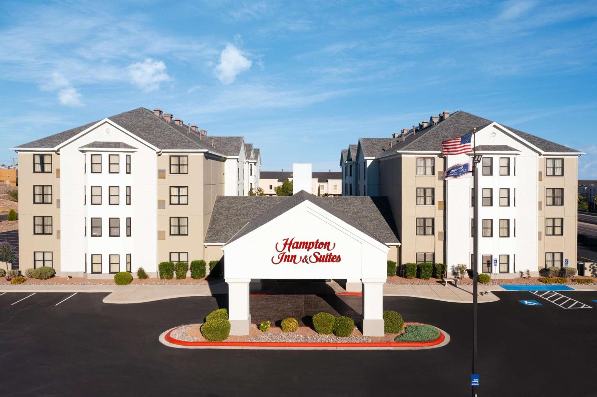 Hampton Inn & Suites El Paso-Airport photo 2