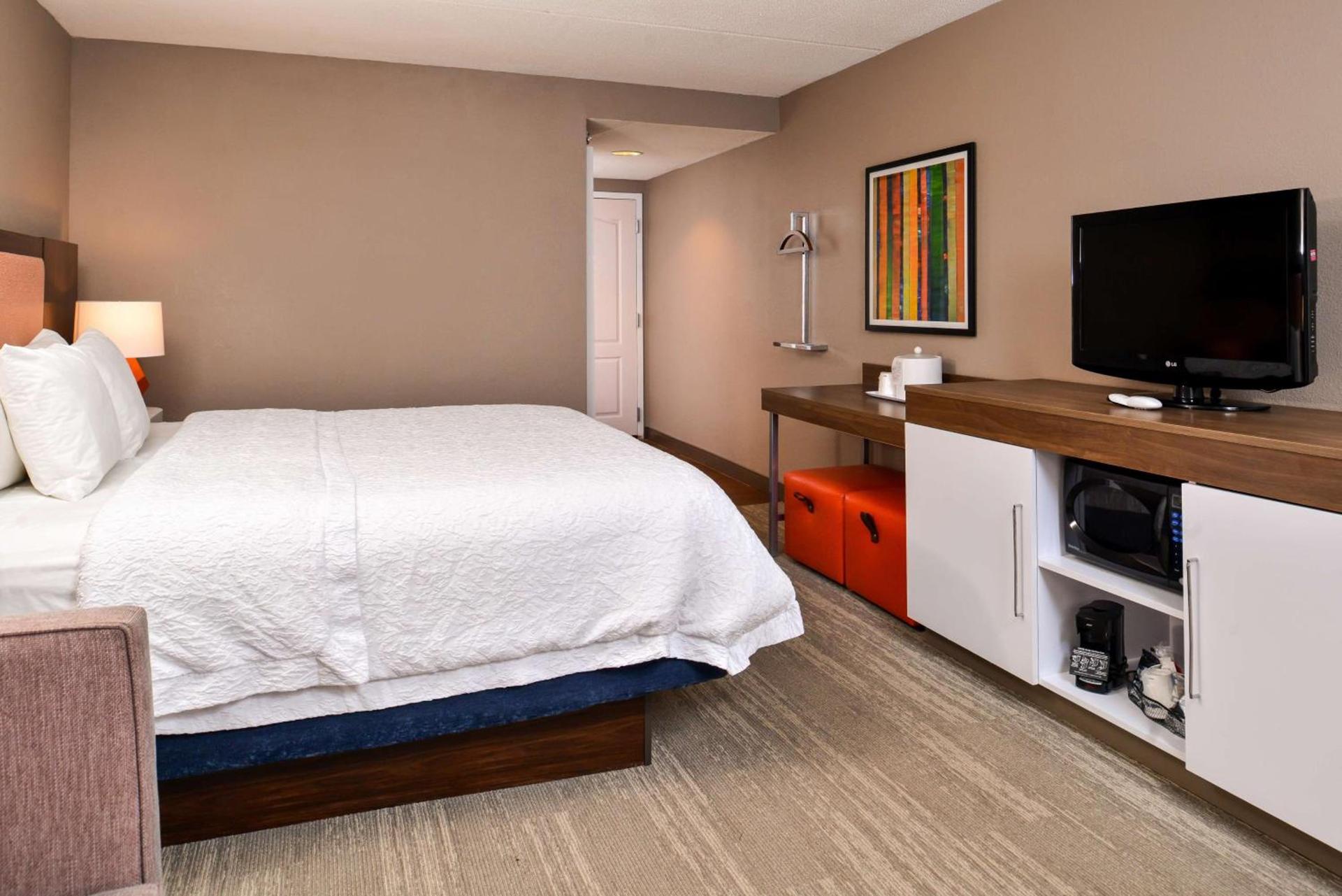 Hampton Inn Emporia photo 64