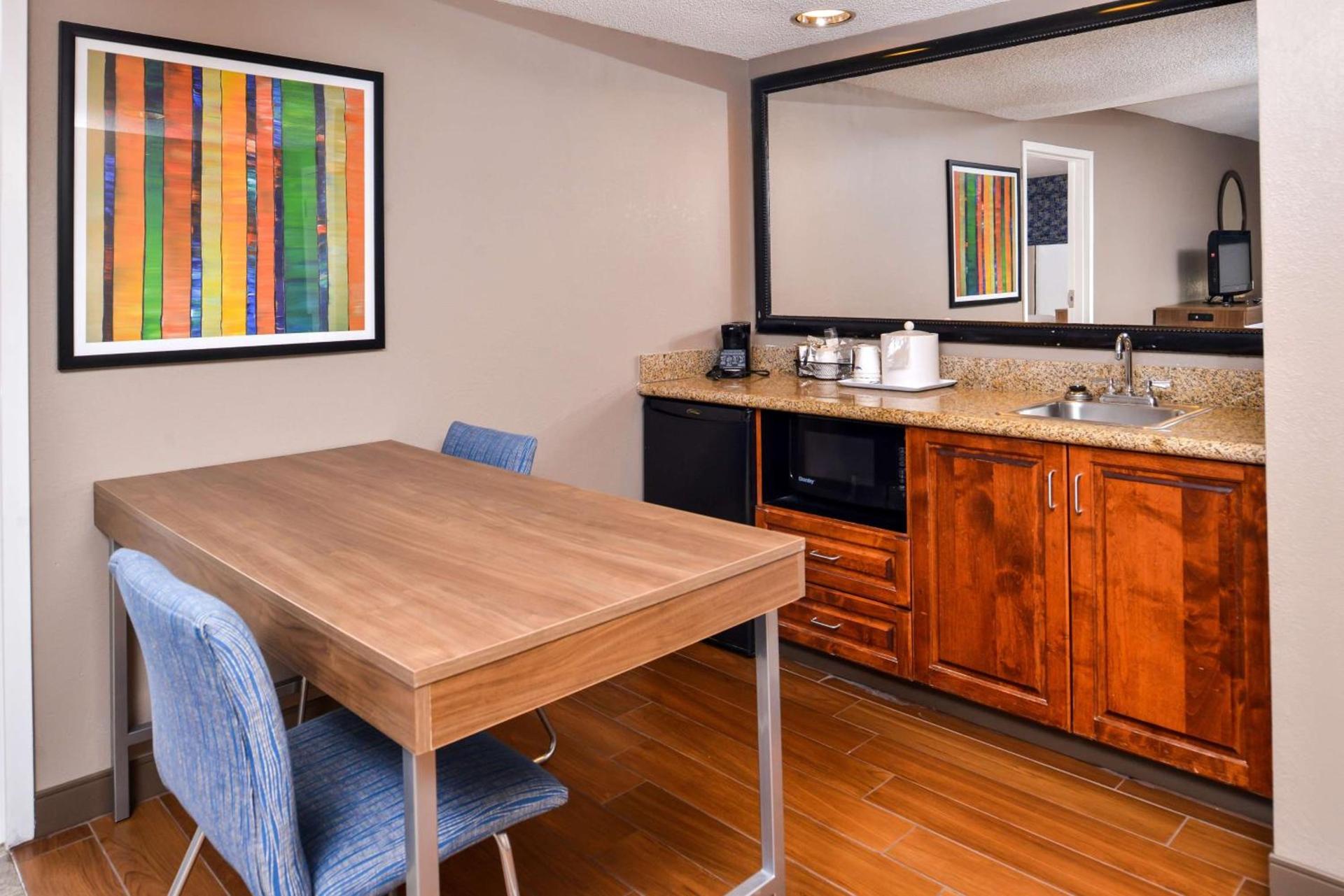 Hampton Inn Emporia photo 65