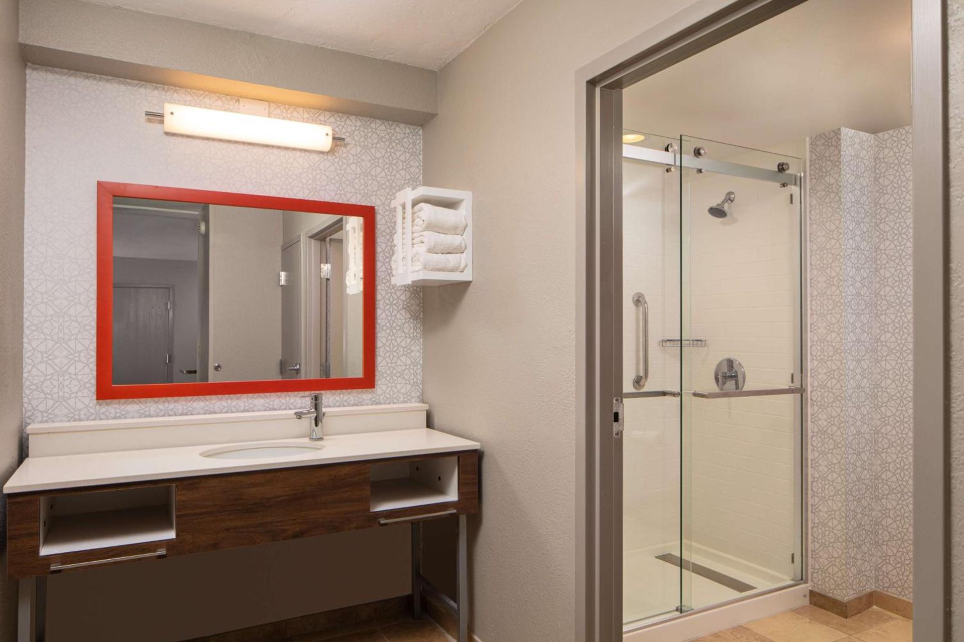 Hampton Inn & Suites El Paso-Airport photo 17