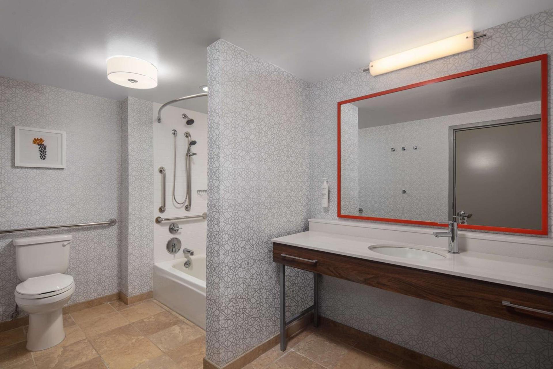 Hampton Inn & Suites El Paso-Airport photo 25