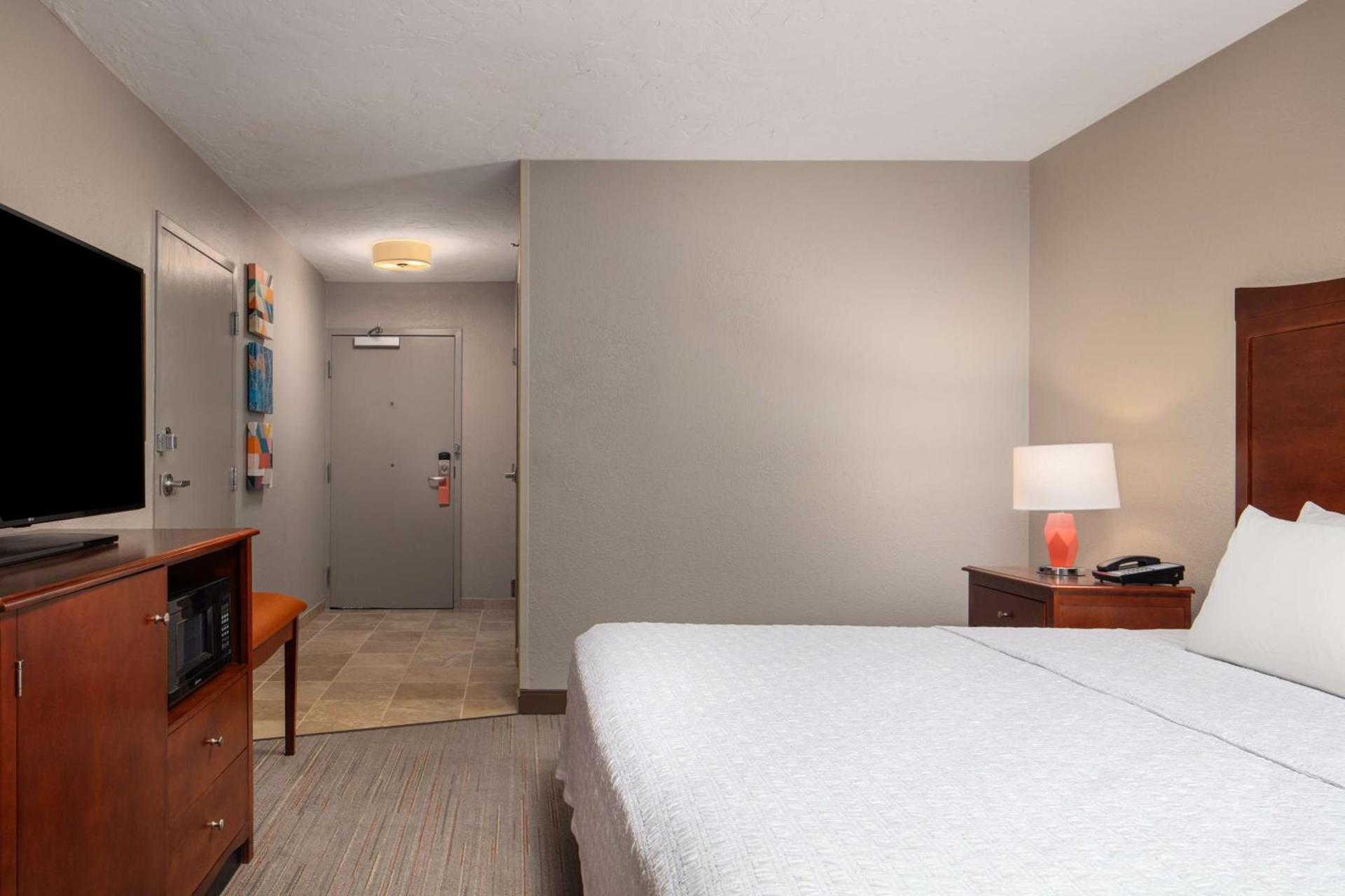 Hampton Inn & Suites El Paso-Airport photo 29