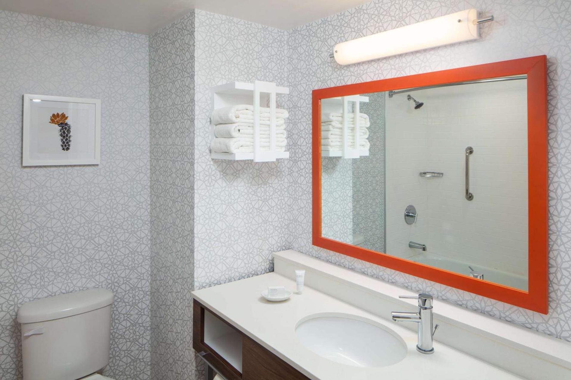 Hampton Inn & Suites El Paso-Airport photo 33