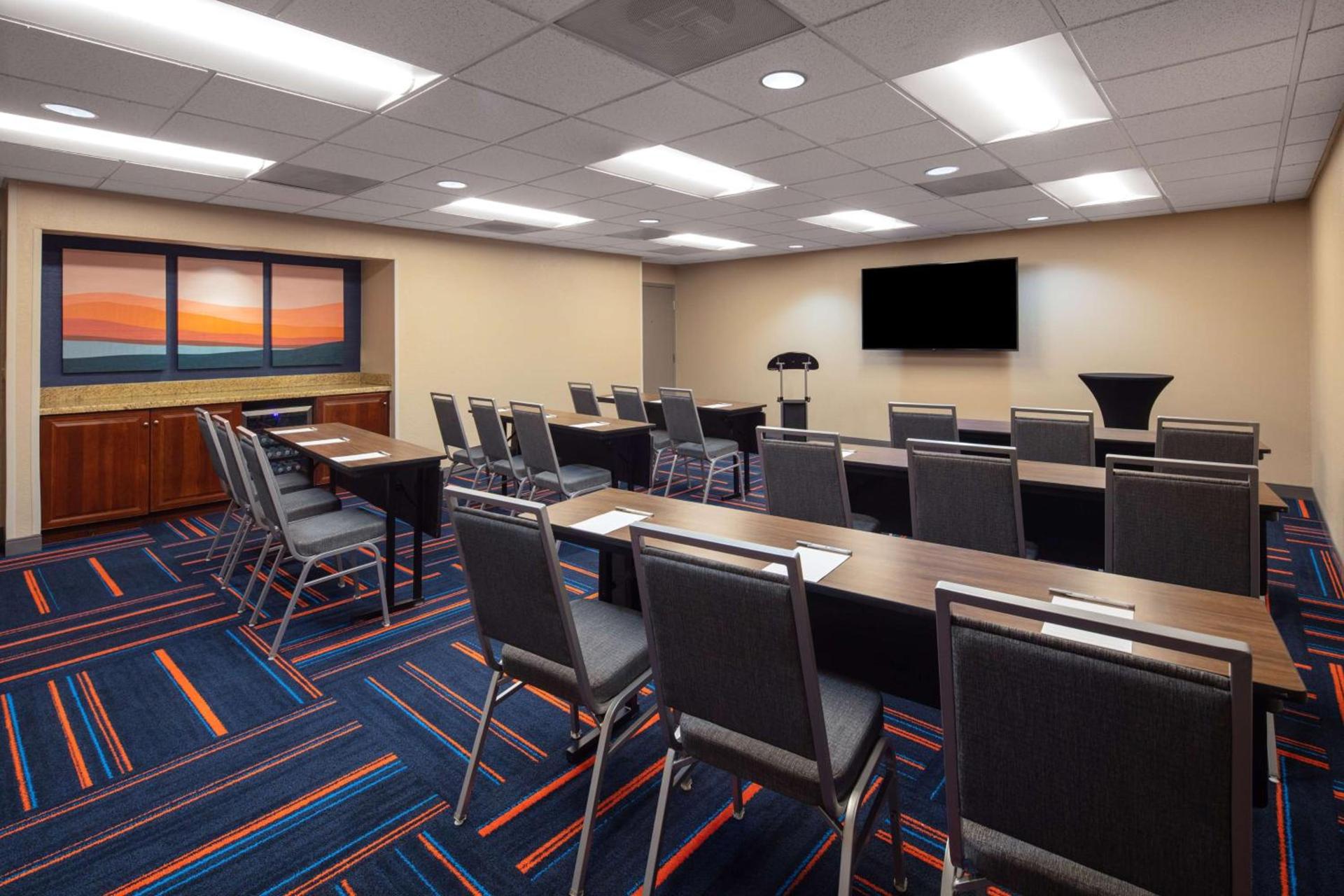 Hampton Inn & Suites El Paso-Airport photo 42
