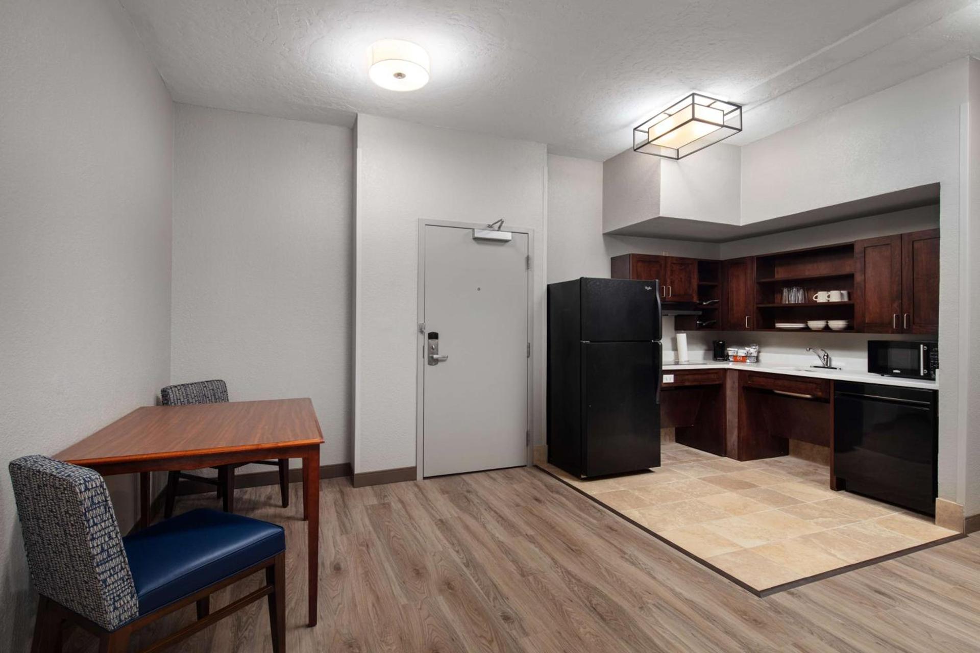 Hampton Inn & Suites El Paso-Airport photo 45