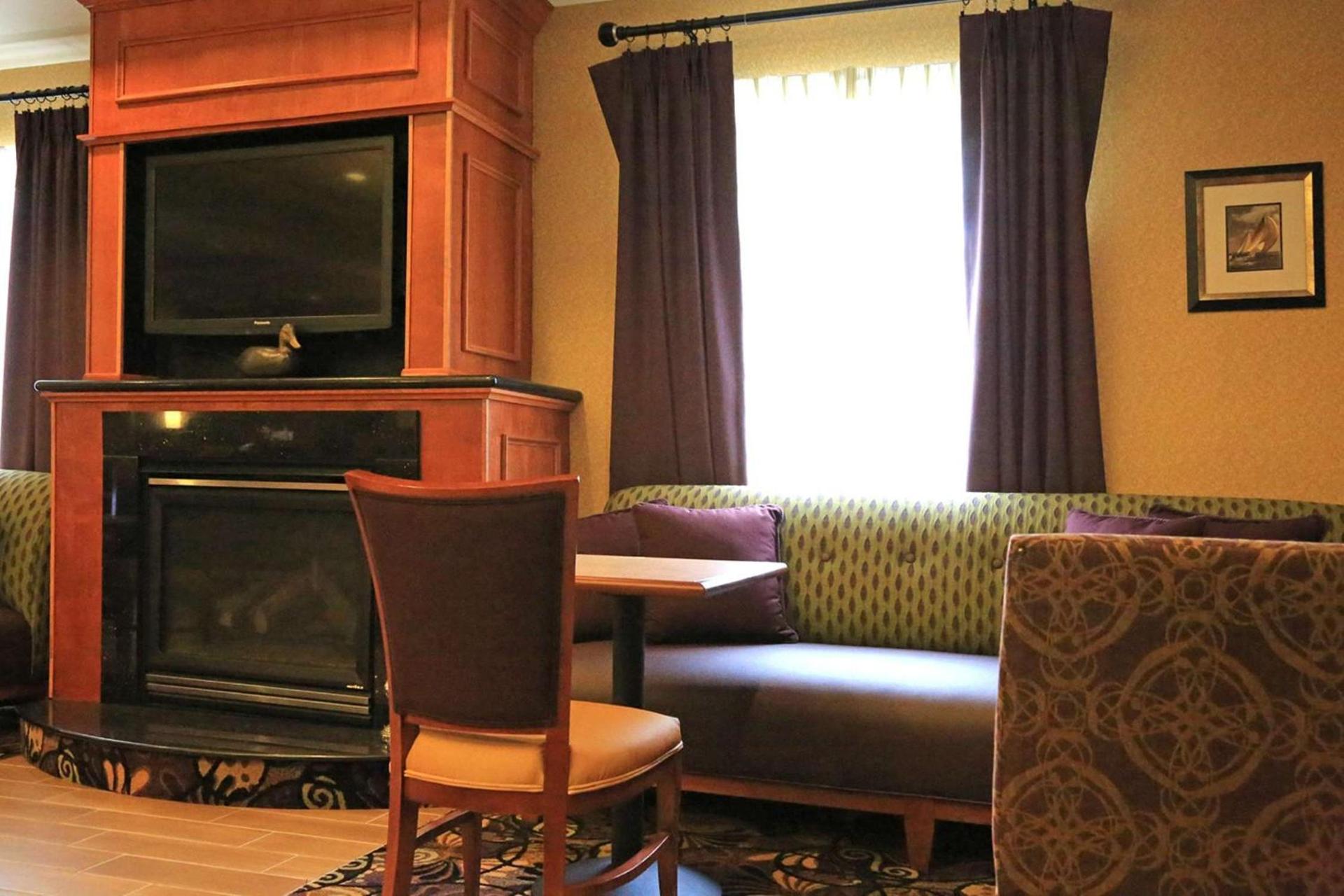 Hampton Inn Easton photo 6