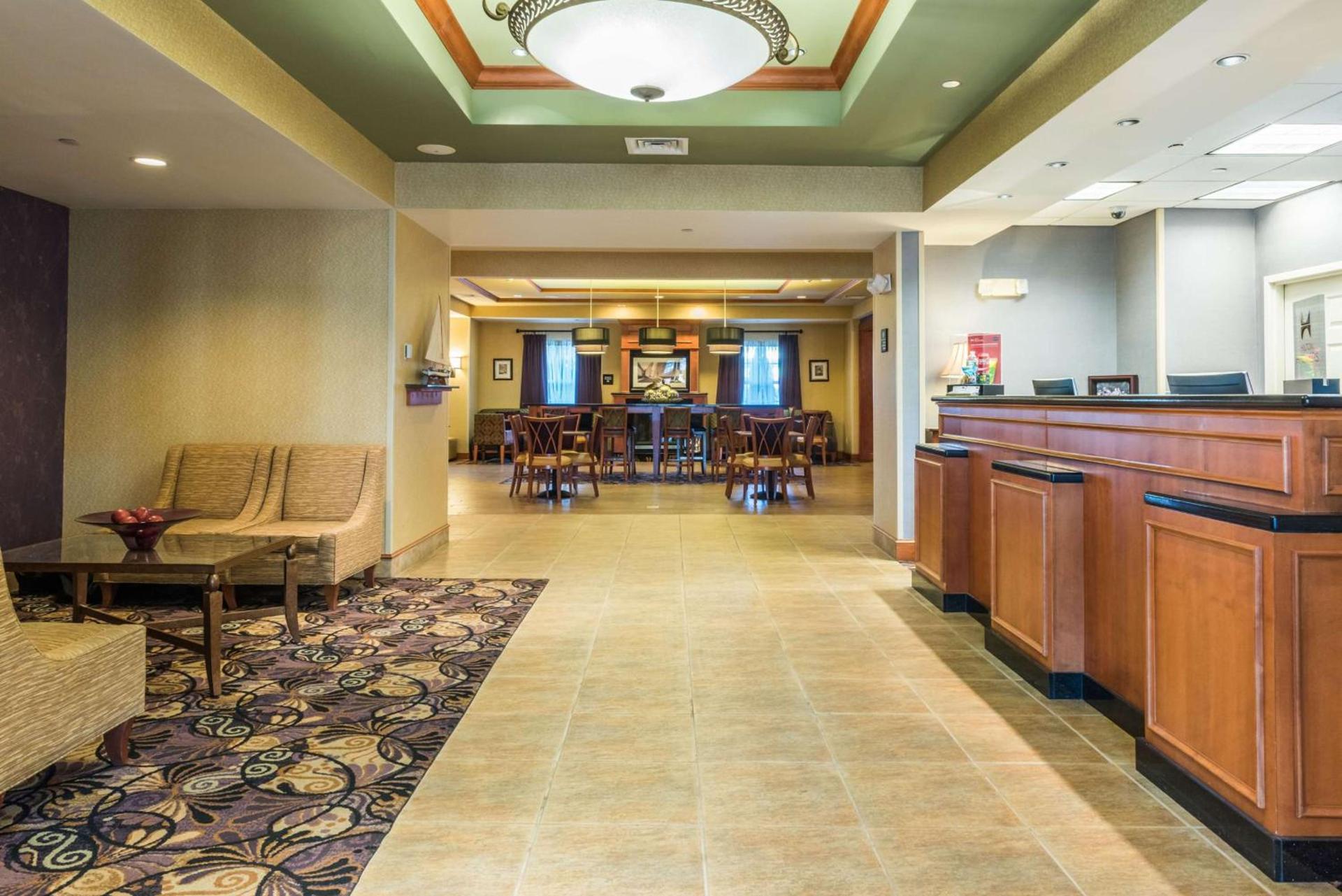 Hampton Inn Easton photo 8