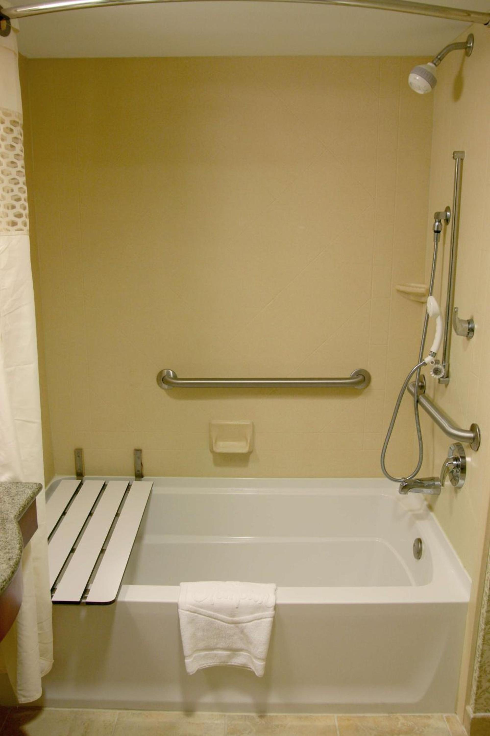 Hampton Inn Easton photo 24