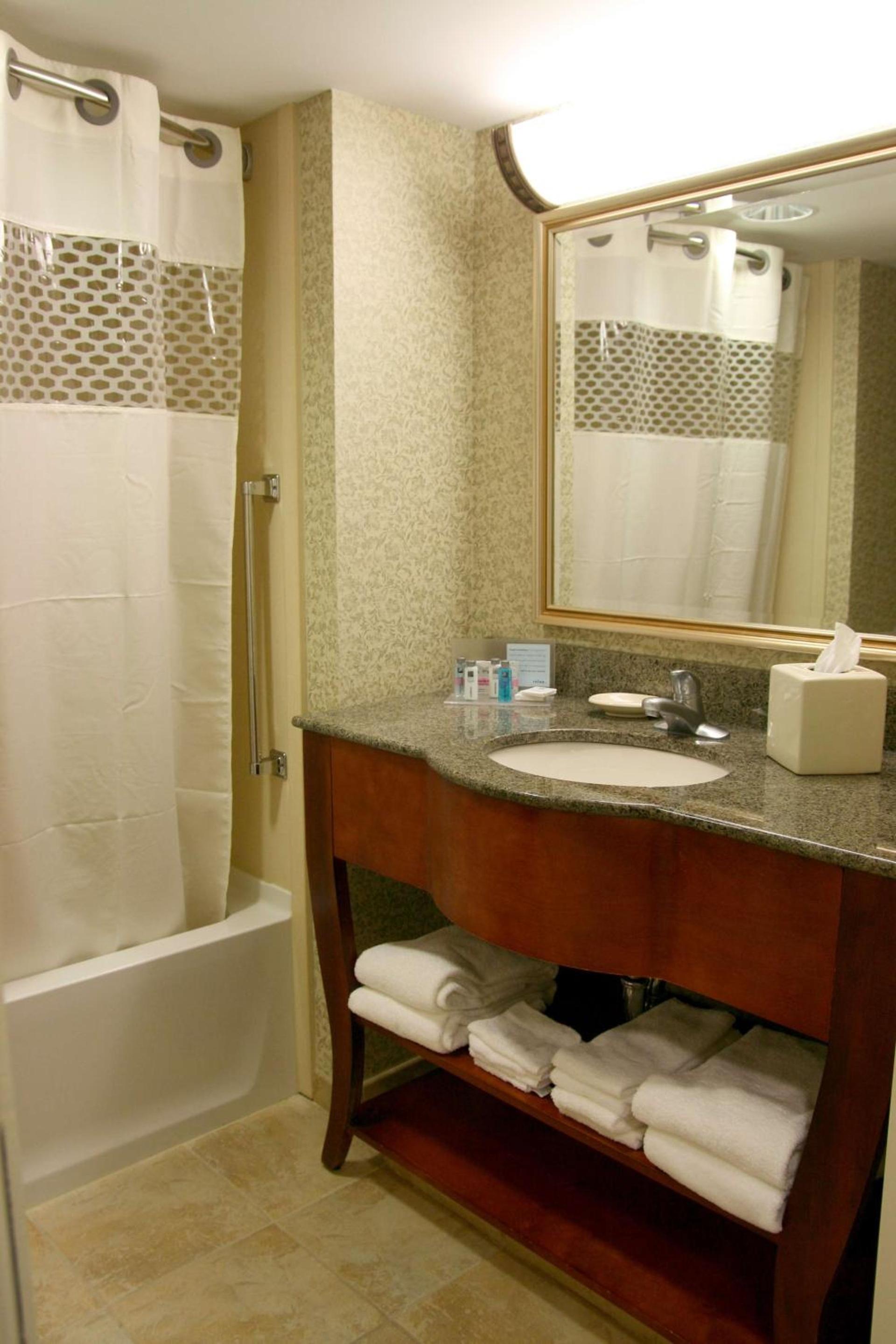 Hampton Inn Easton photo 27