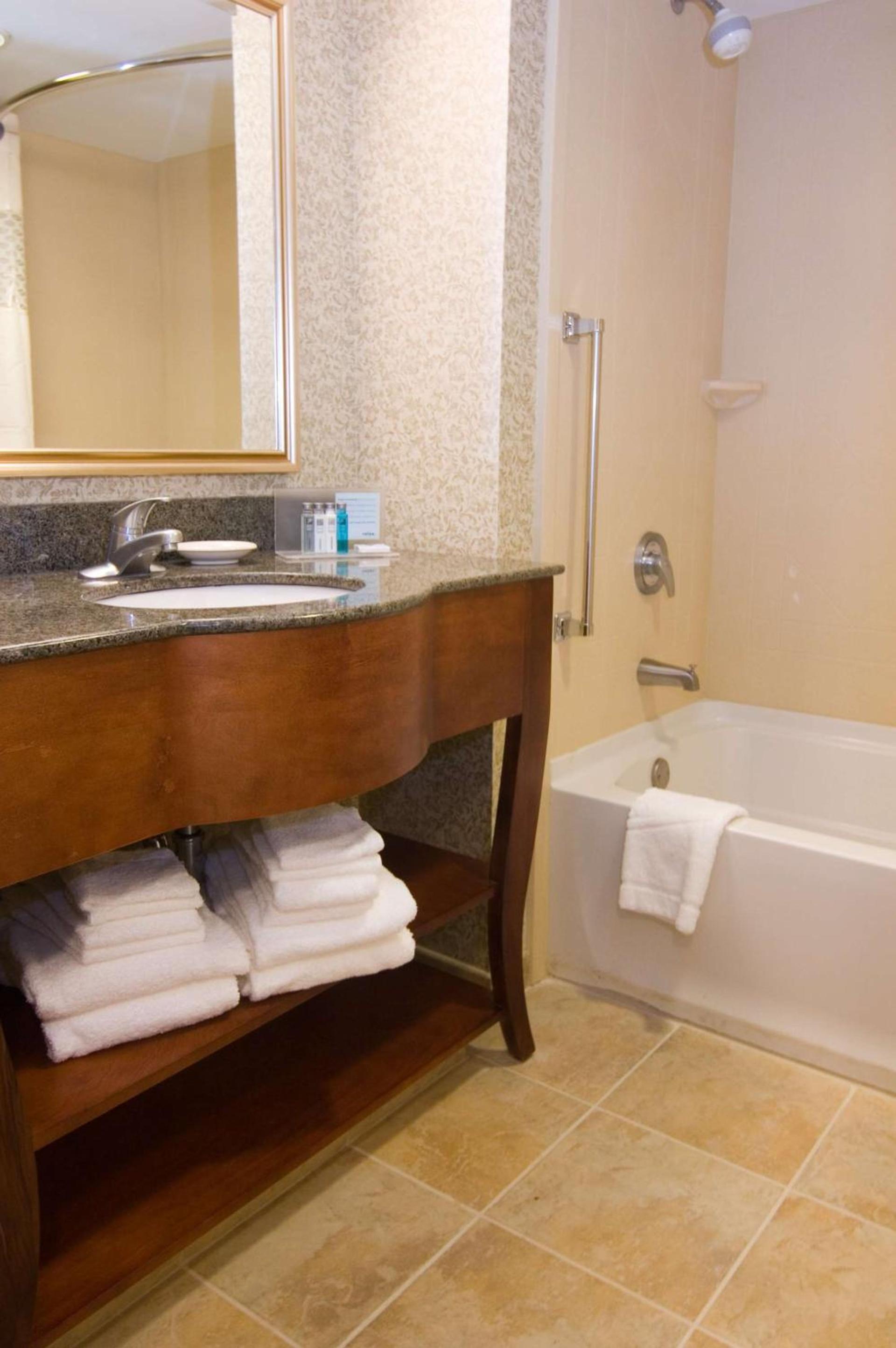 Hampton Inn Easton photo 29