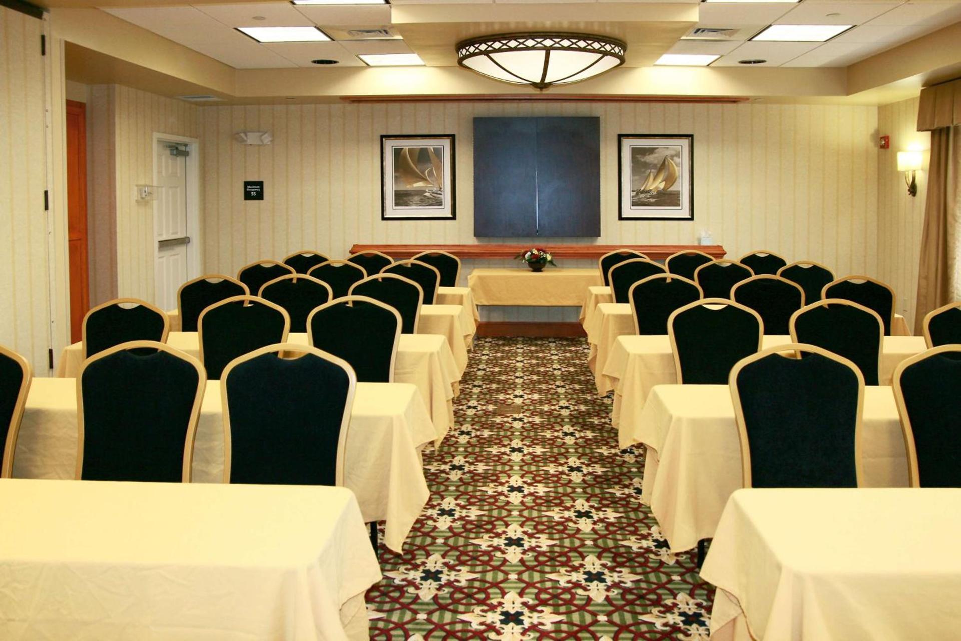 Hampton Inn Easton photo 37