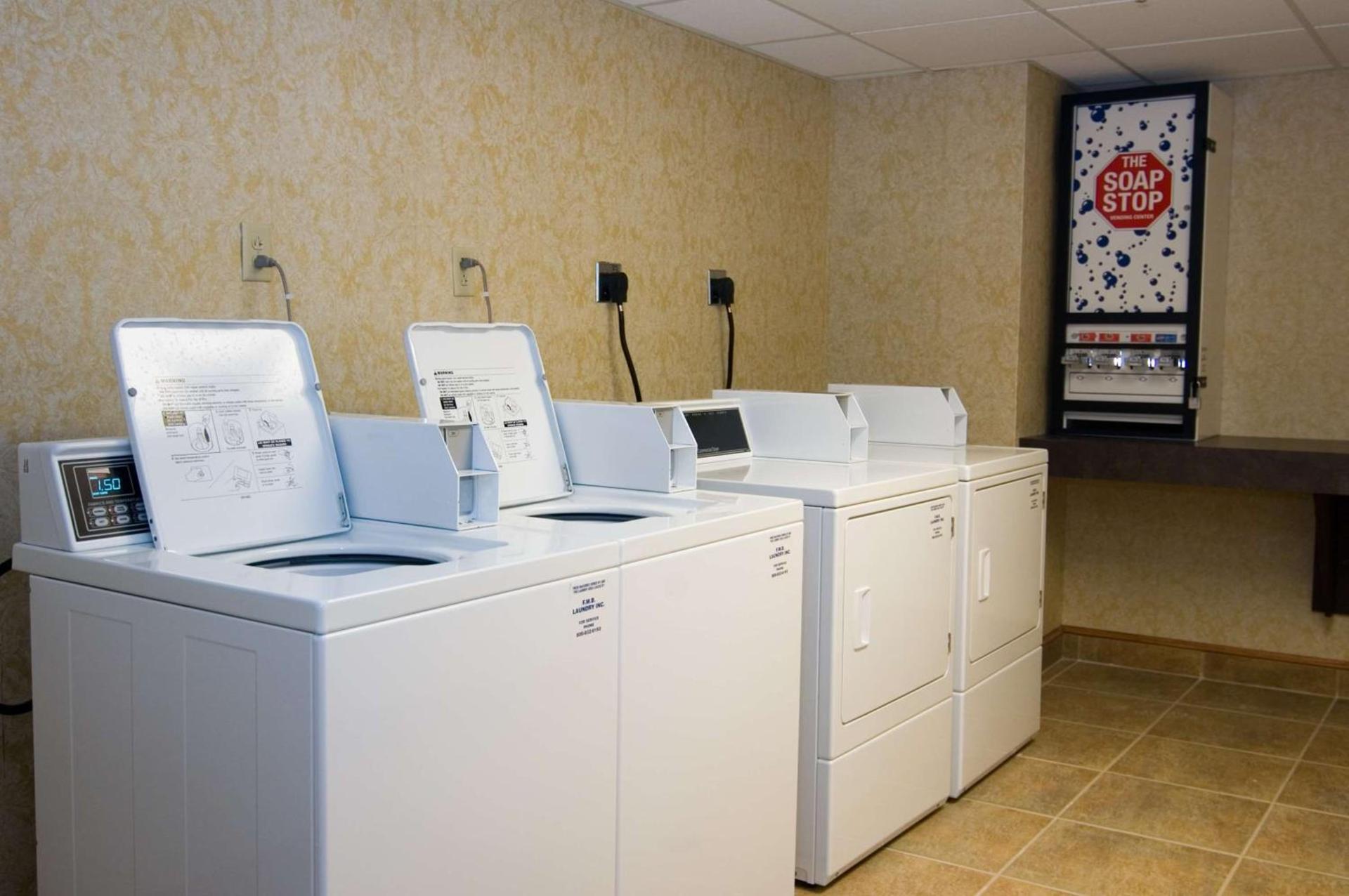 Hampton Inn Easton photo 43