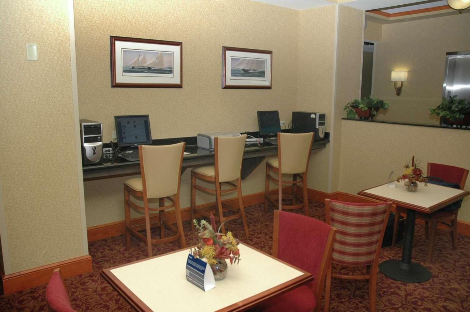 Hampton Inn Easton photo 45