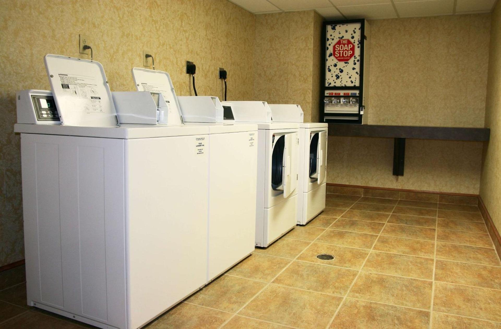 Hampton Inn Easton photo 44