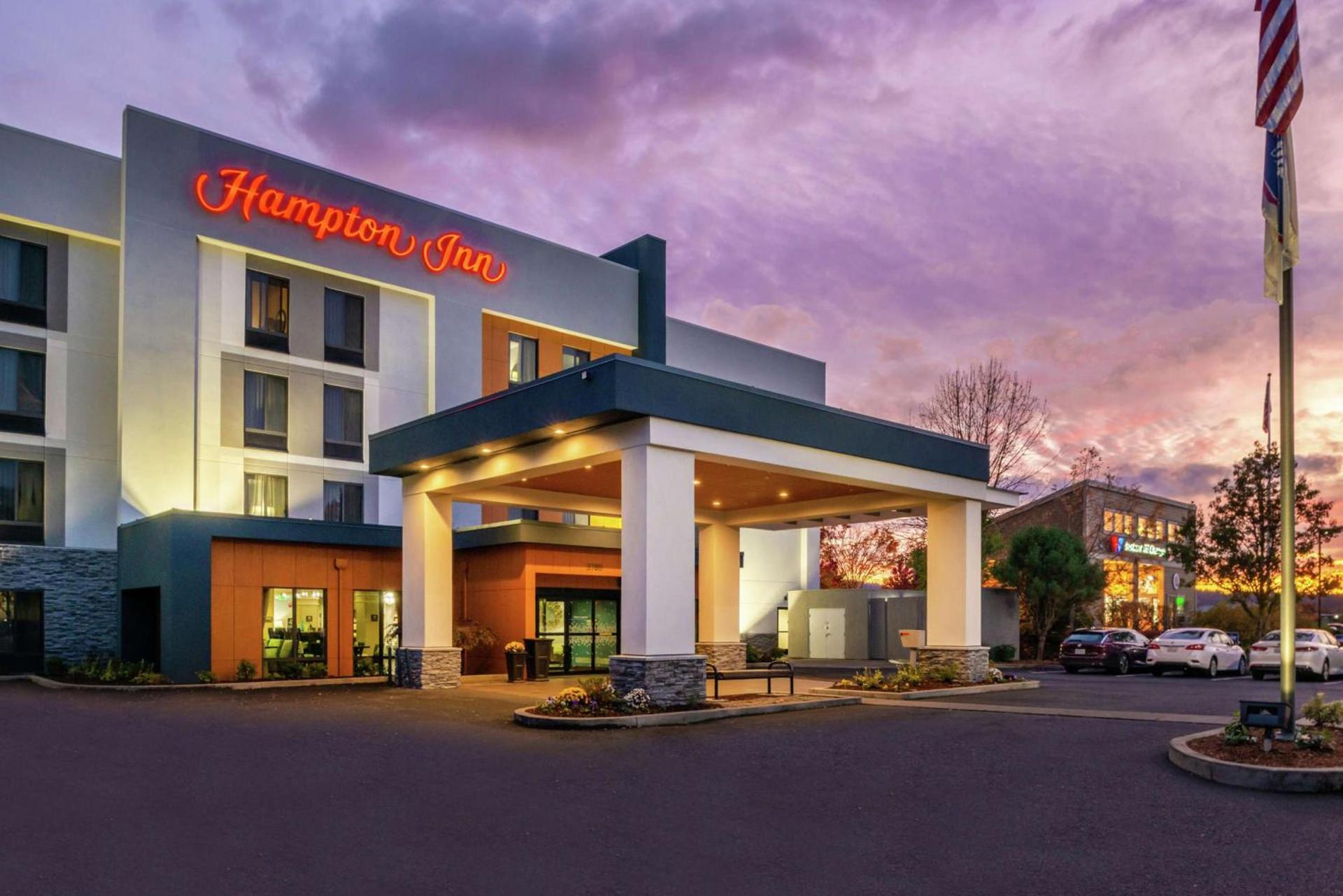 Hampton Inn Eugene photo 3