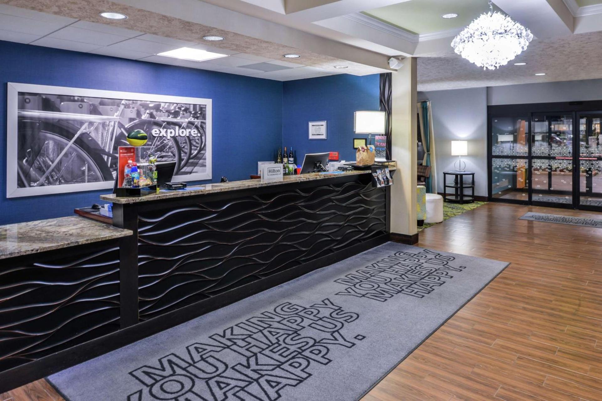 Hampton Inn Eugene photo 6
