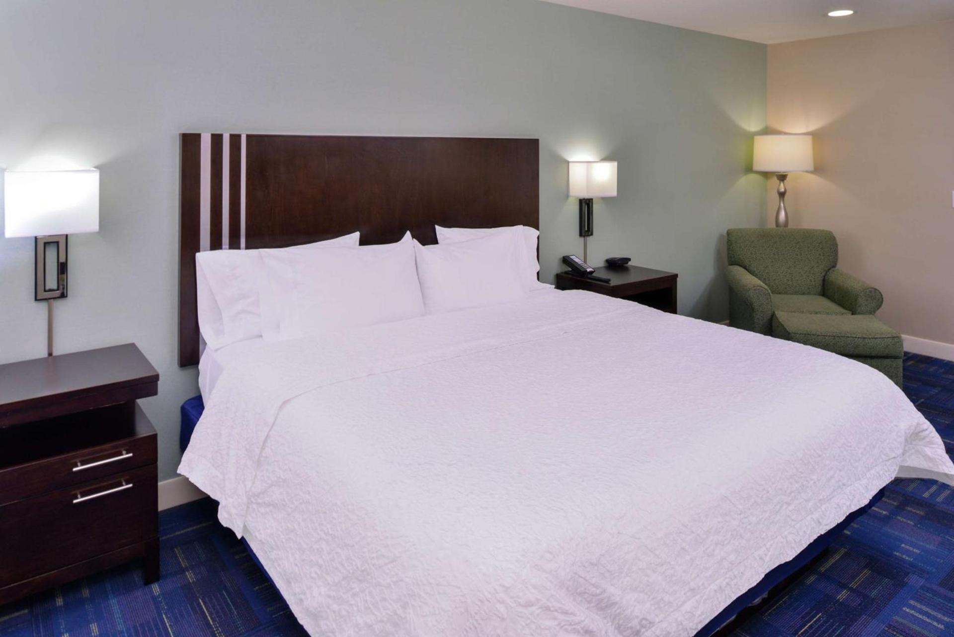 Hampton Inn Eugene photo 16