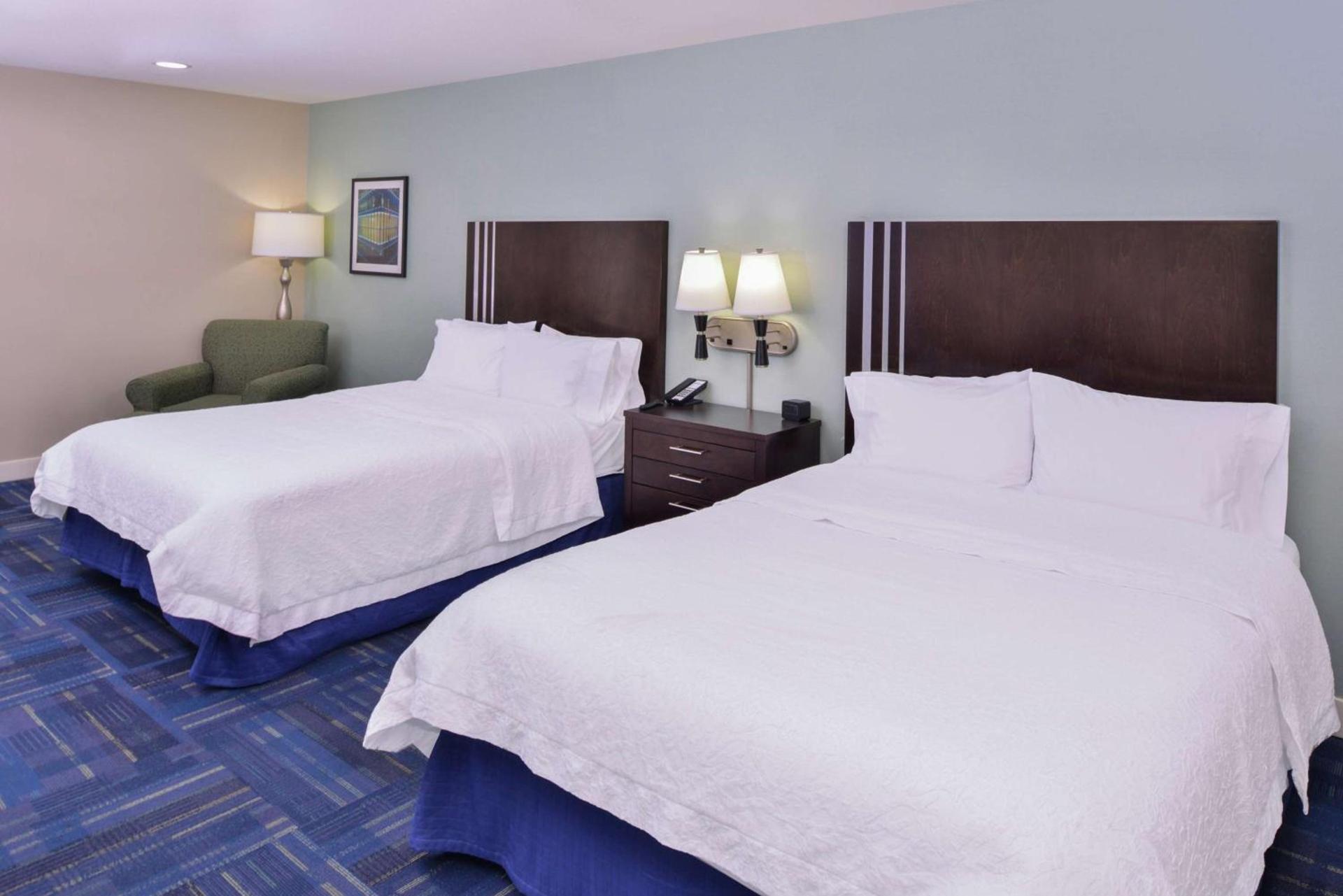 Hampton Inn Eugene photo 23