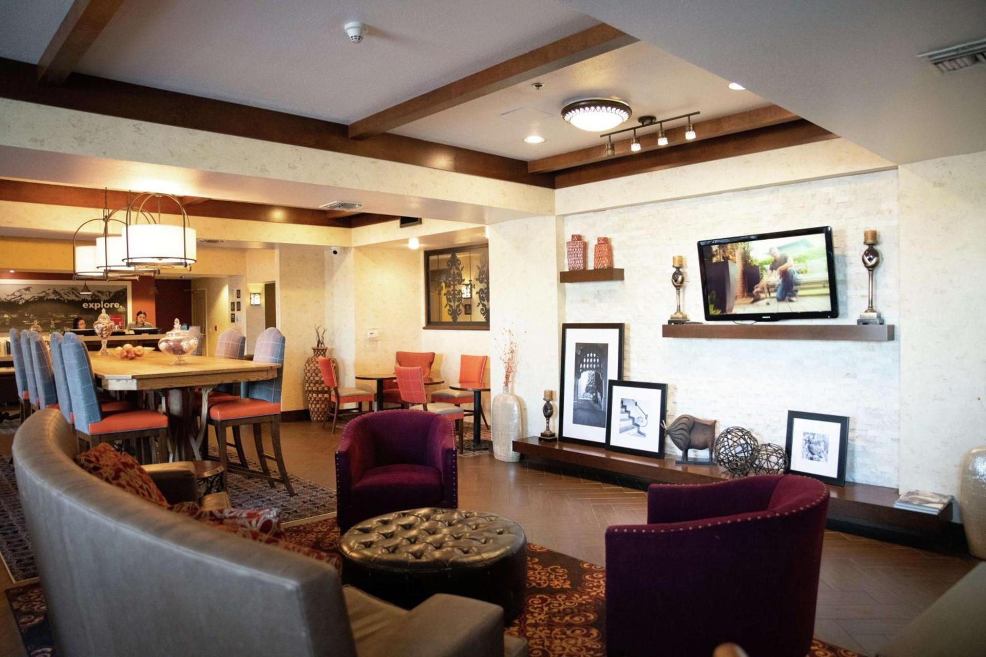 Hampton Inn & Suites Fresno photo 2