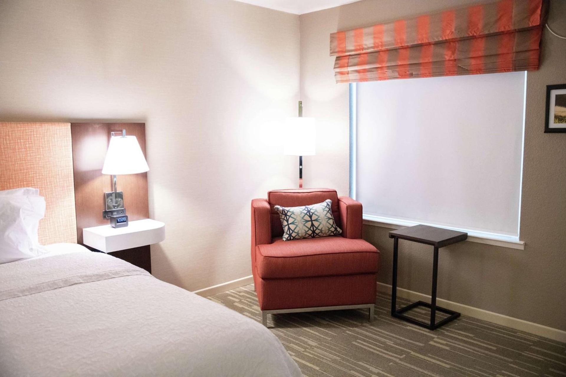Hampton Inn & Suites Fresno photo 12