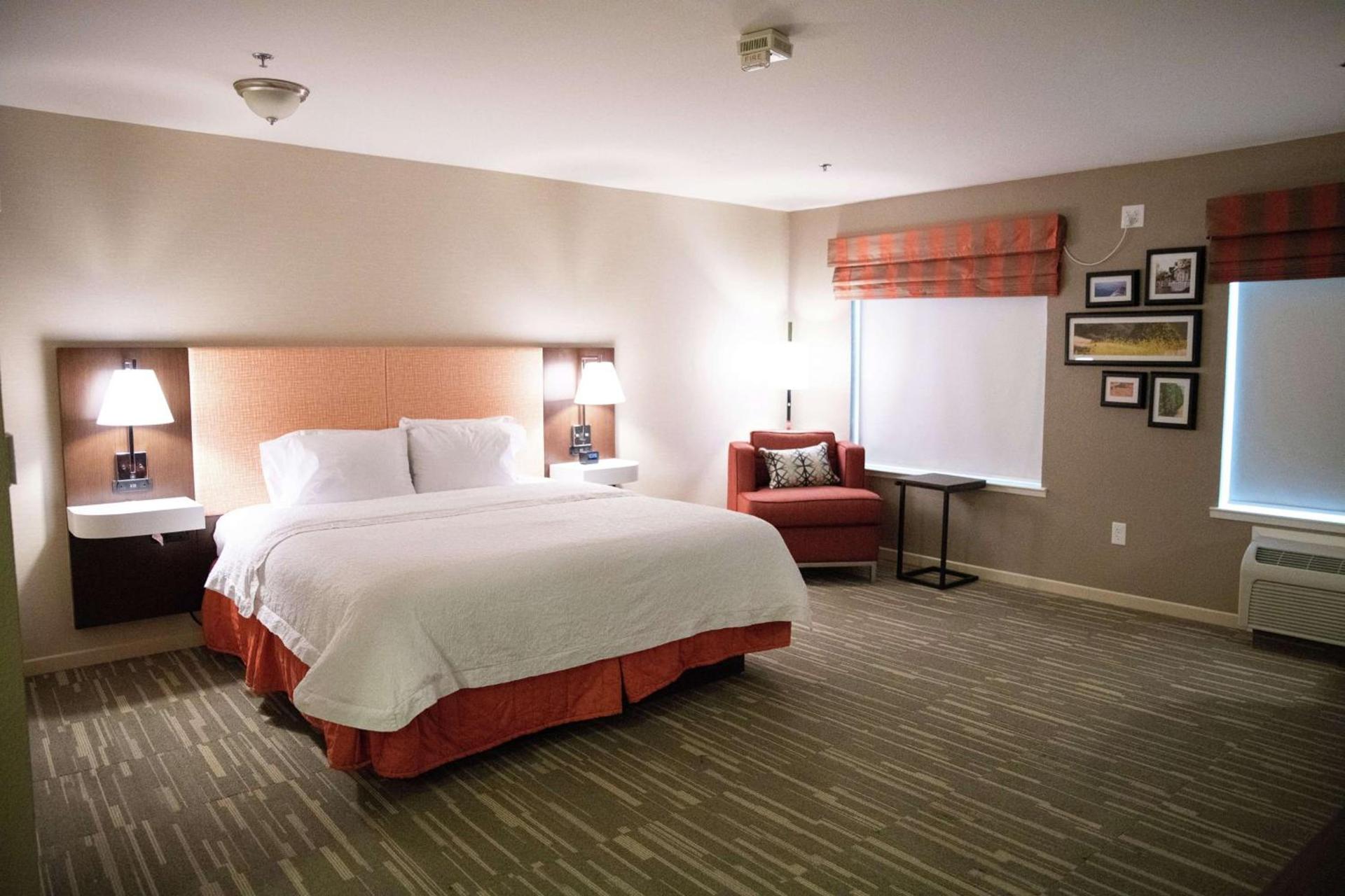 Hampton Inn & Suites Fresno photo 17