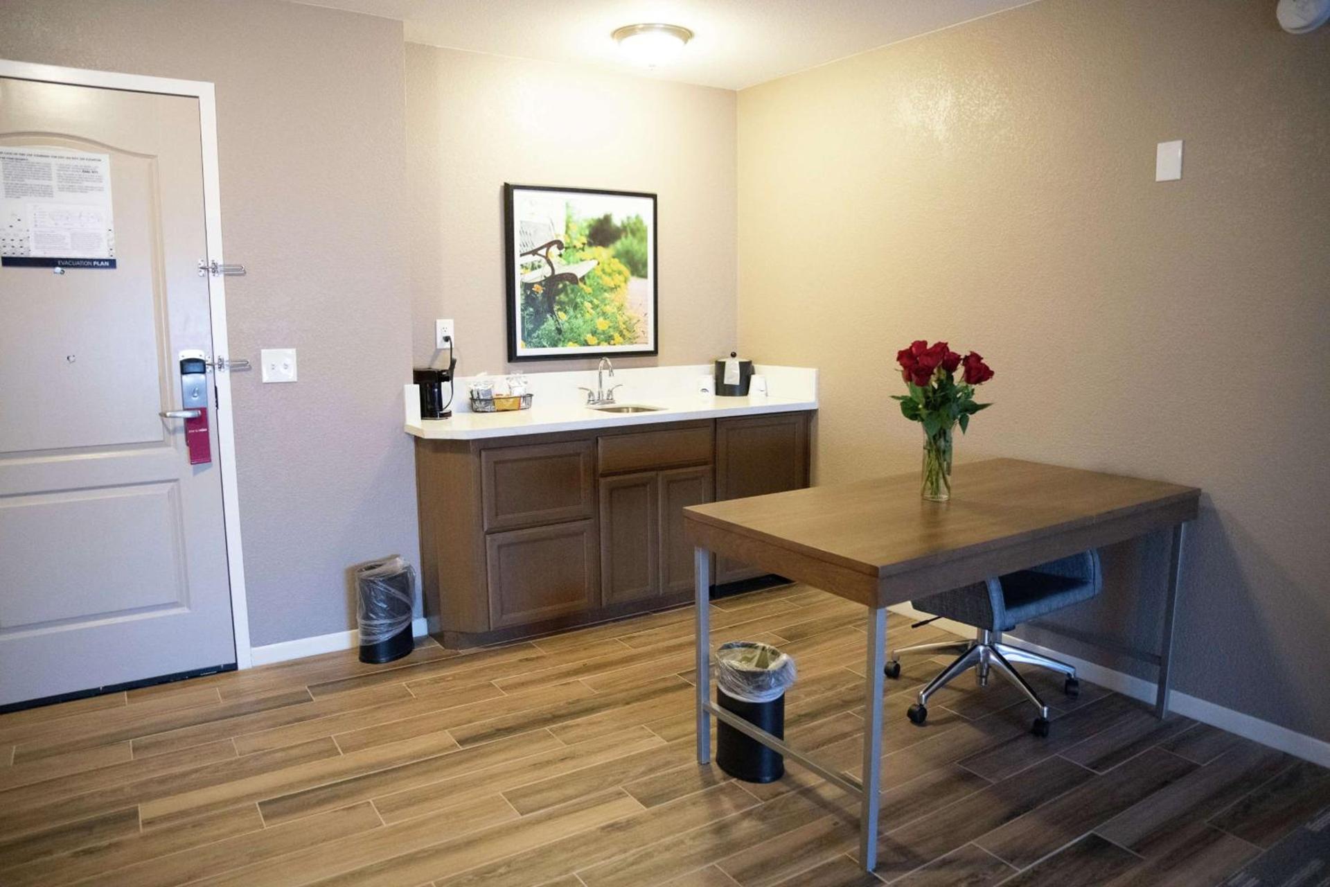 Hampton Inn & Suites Fresno photo 20