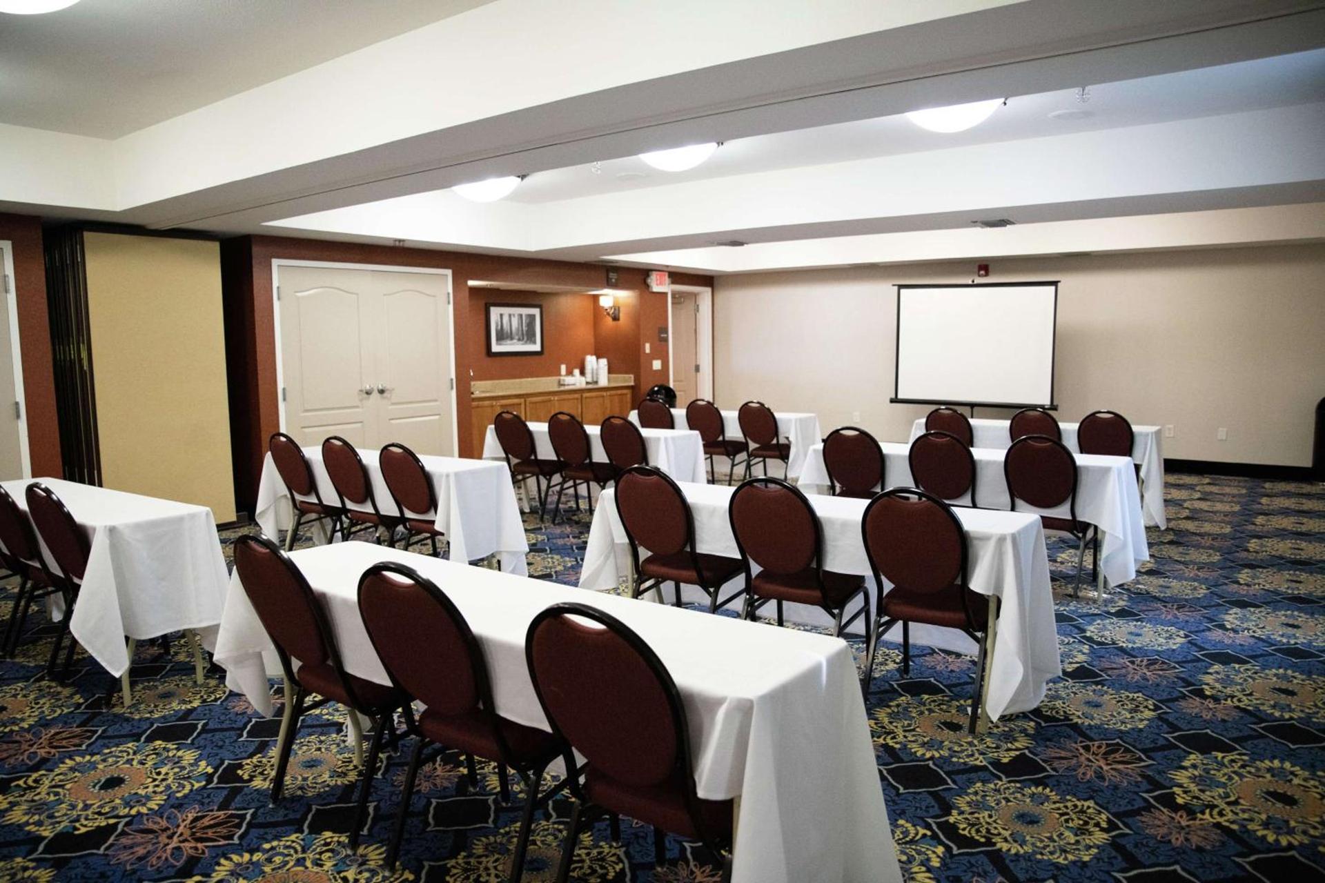 Hampton Inn & Suites Fresno photo 30