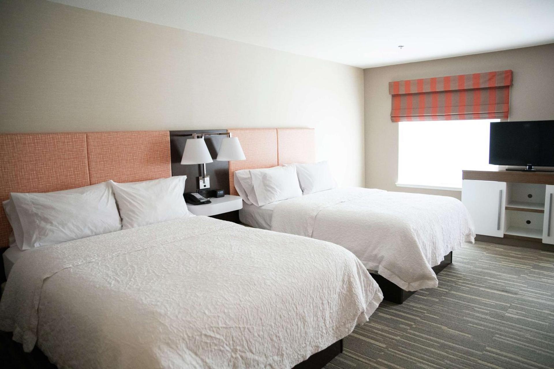 Hampton Inn & Suites Fresno photo 31