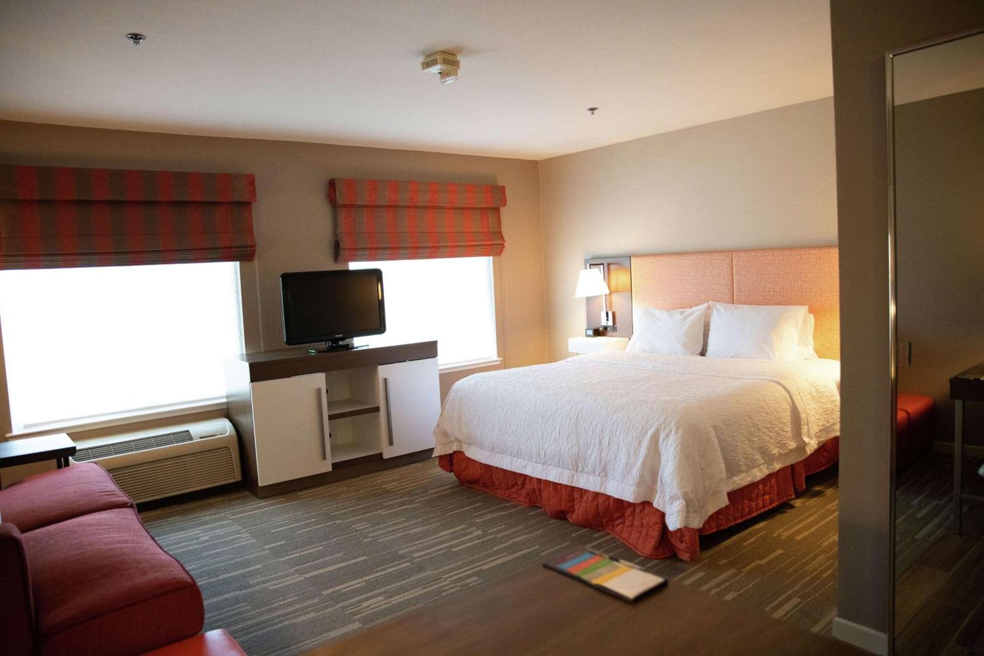Hampton Inn & Suites Fresno photo 32