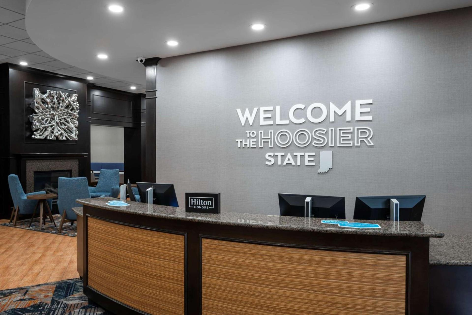 Hampton Inn Evansville Airport photo 16
