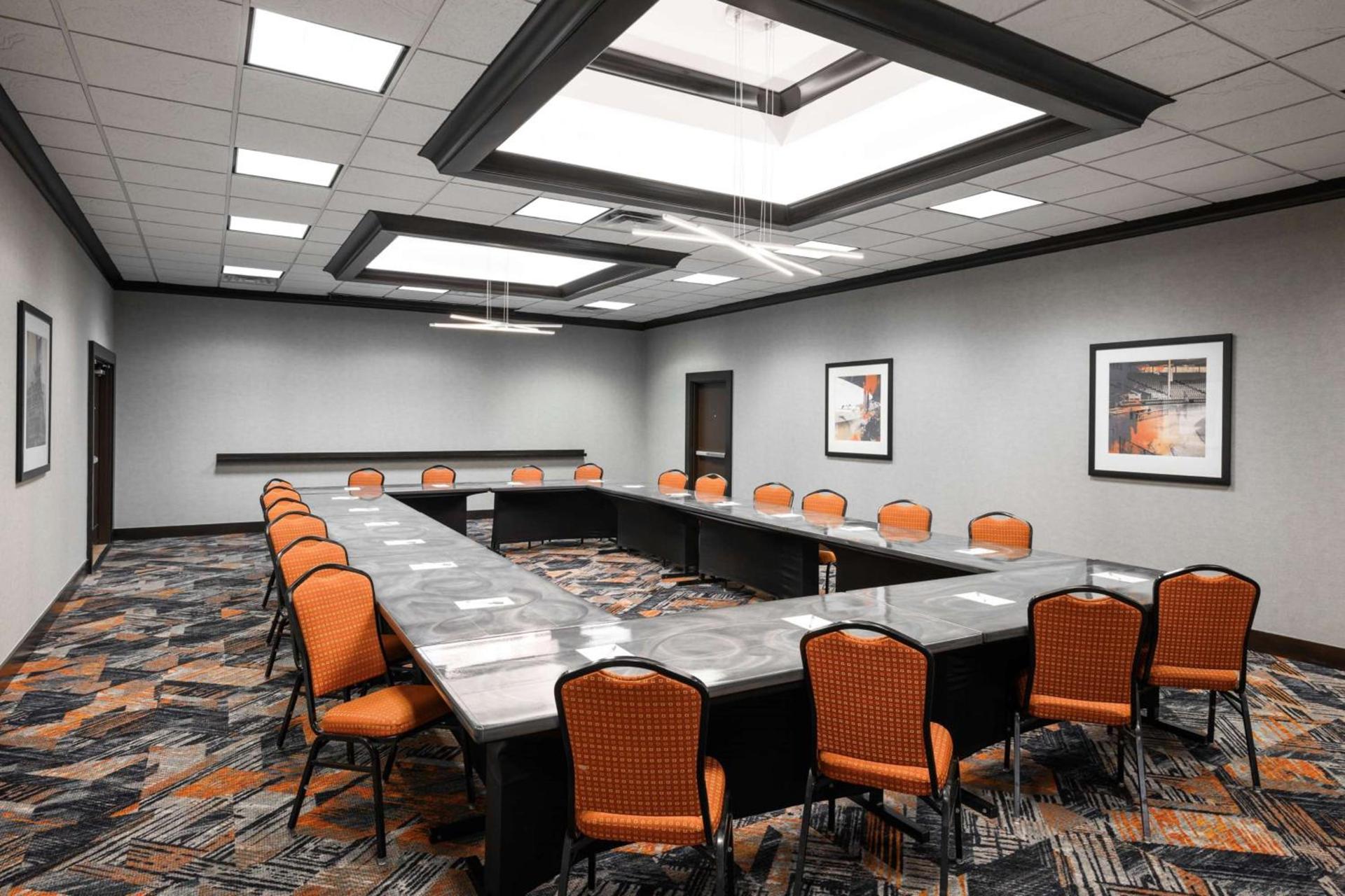 Hampton Inn Evansville Airport photo 38