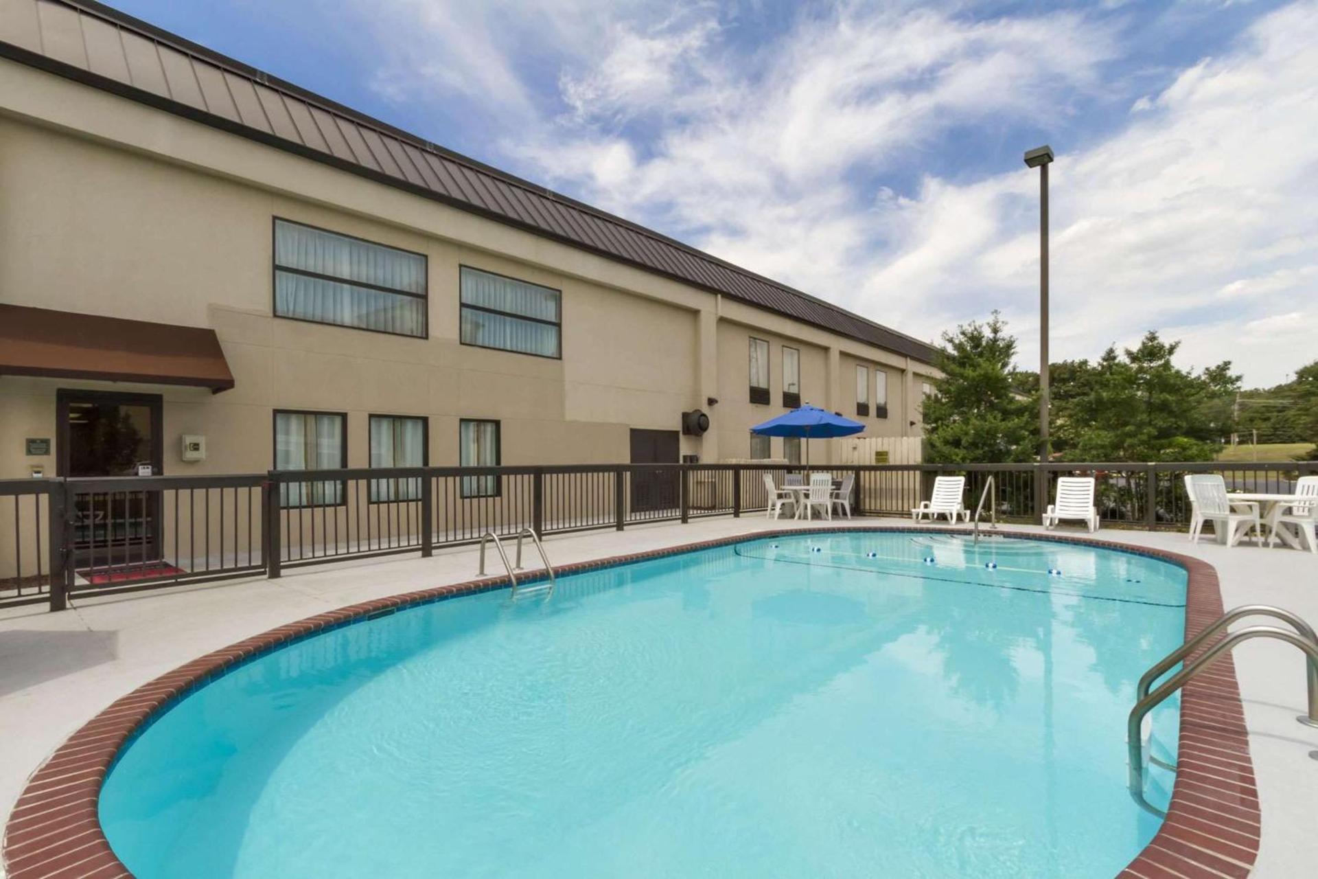 Hampton Inn Forrest City photo 5