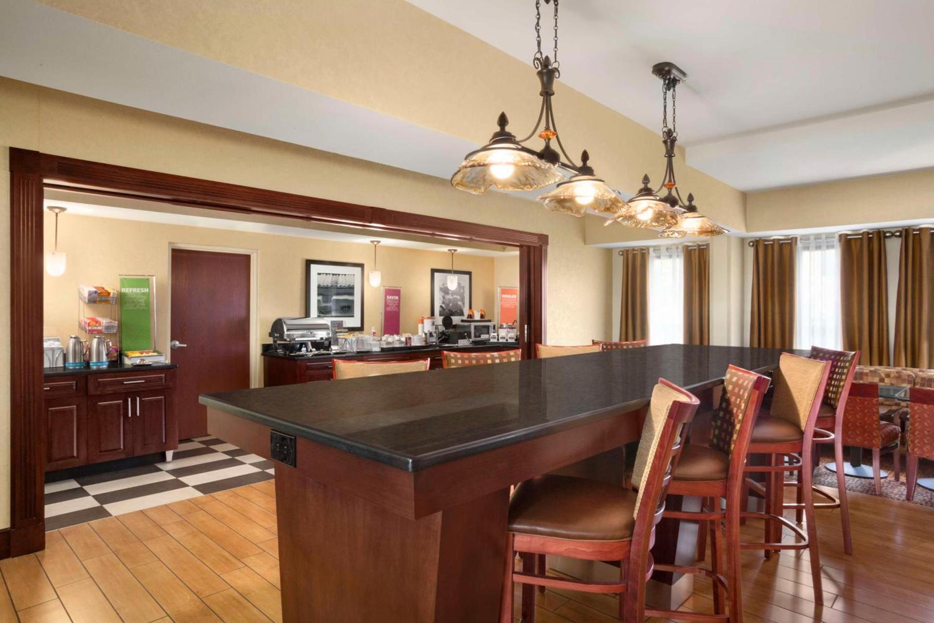Hampton Inn Forrest City photo 8