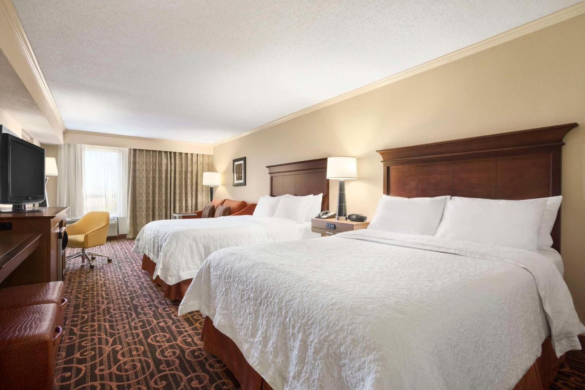 Hampton Inn Forrest City photo 13