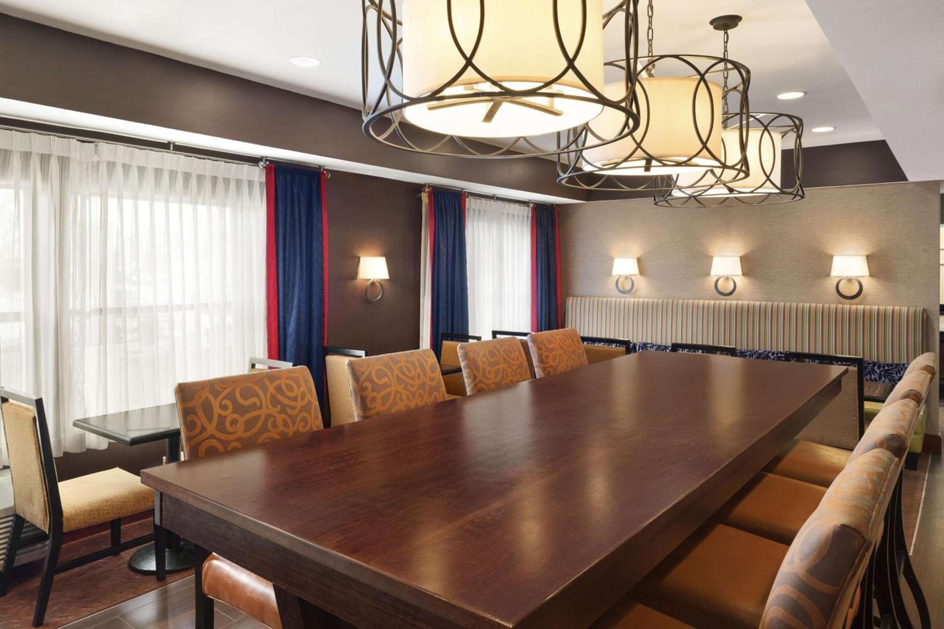 Hampton Inn Findlay photo 4