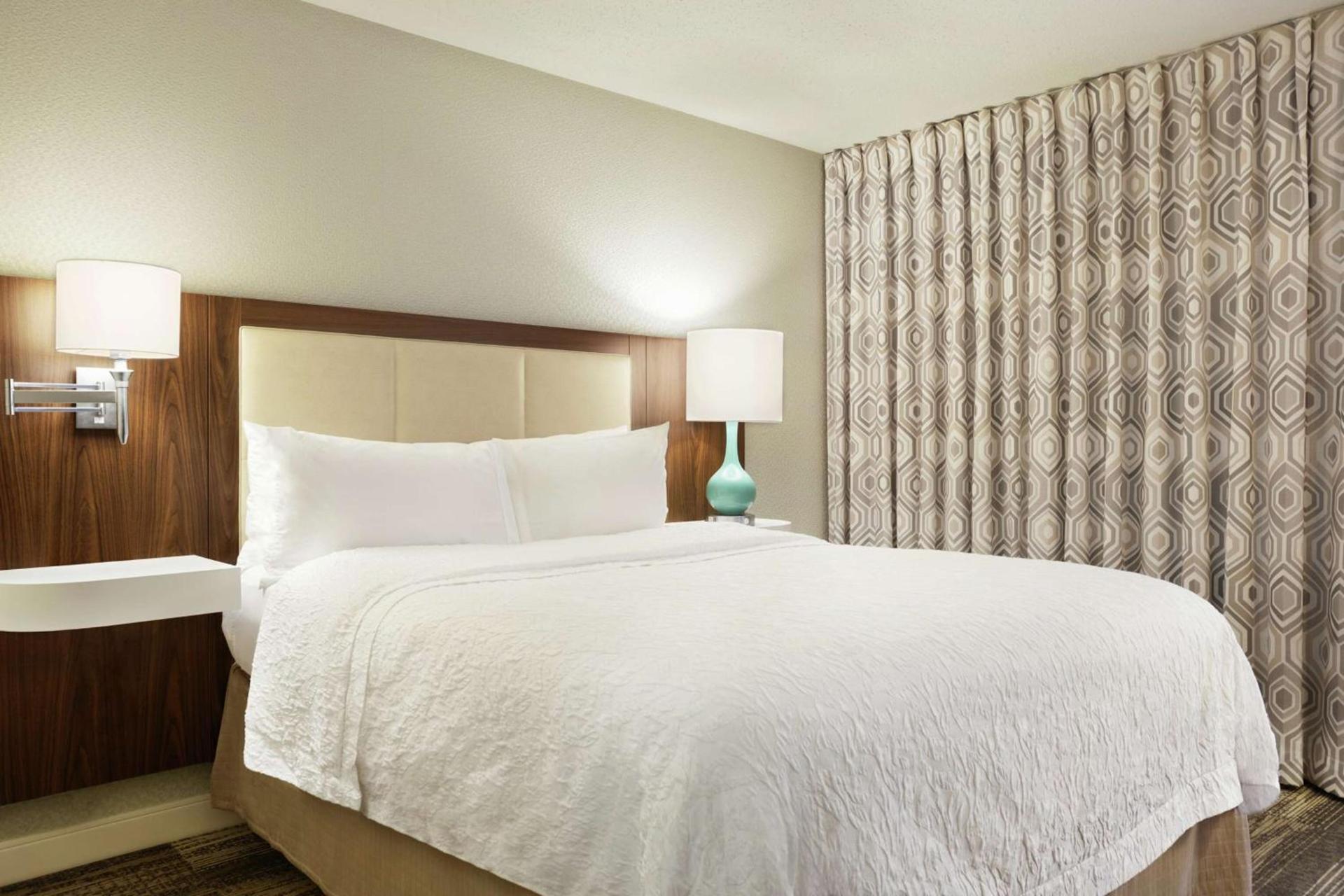 Hampton Inn Findlay photo 26