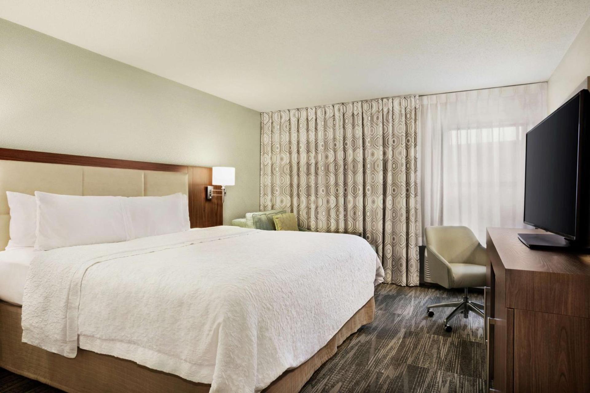 Hampton Inn Findlay photo 23