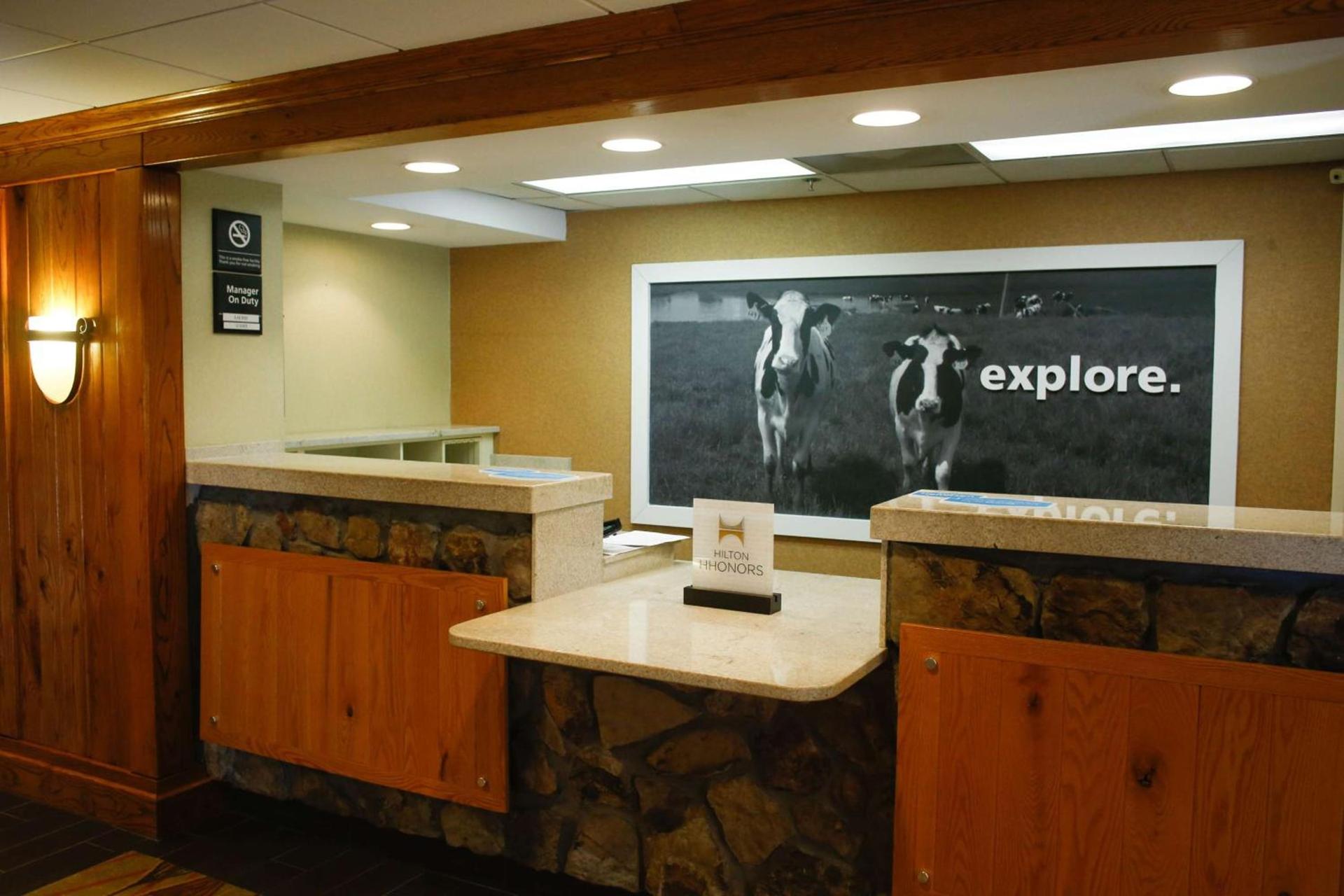 Hampton Inn Franklin, NC photo 4