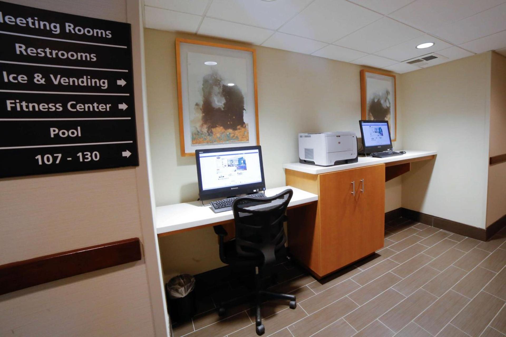 Hampton Inn Franklin, NC photo 2
