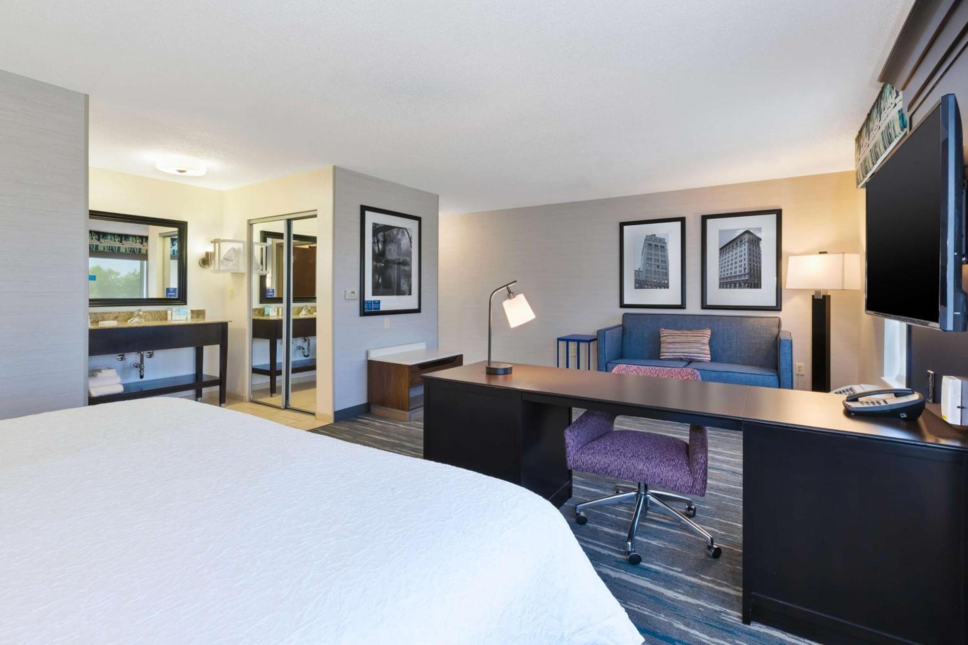 Hampton Inn and Suites Flint/Grand Blanc photo 20