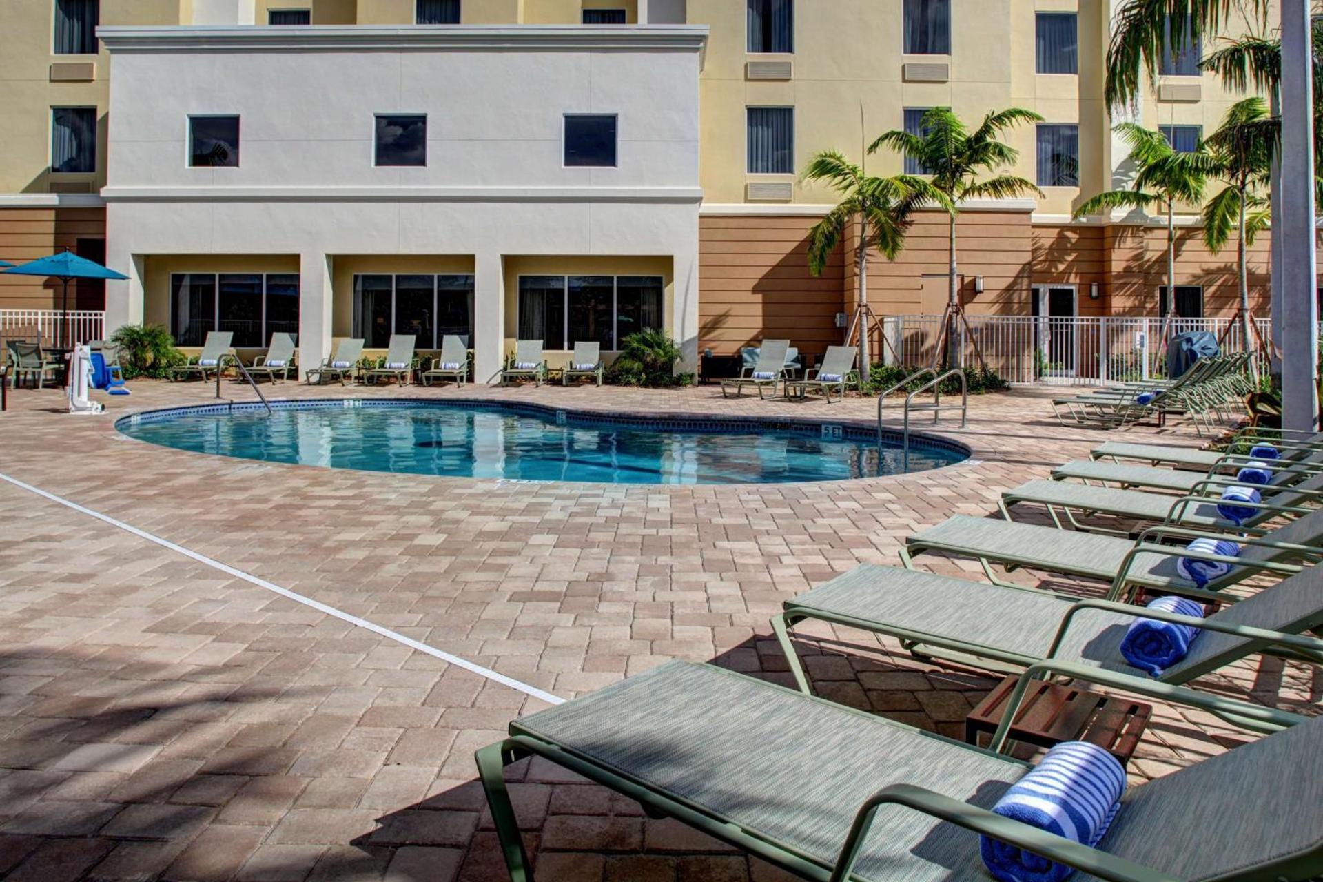 Hampton Inn and Suites Coconut Creek photo 7