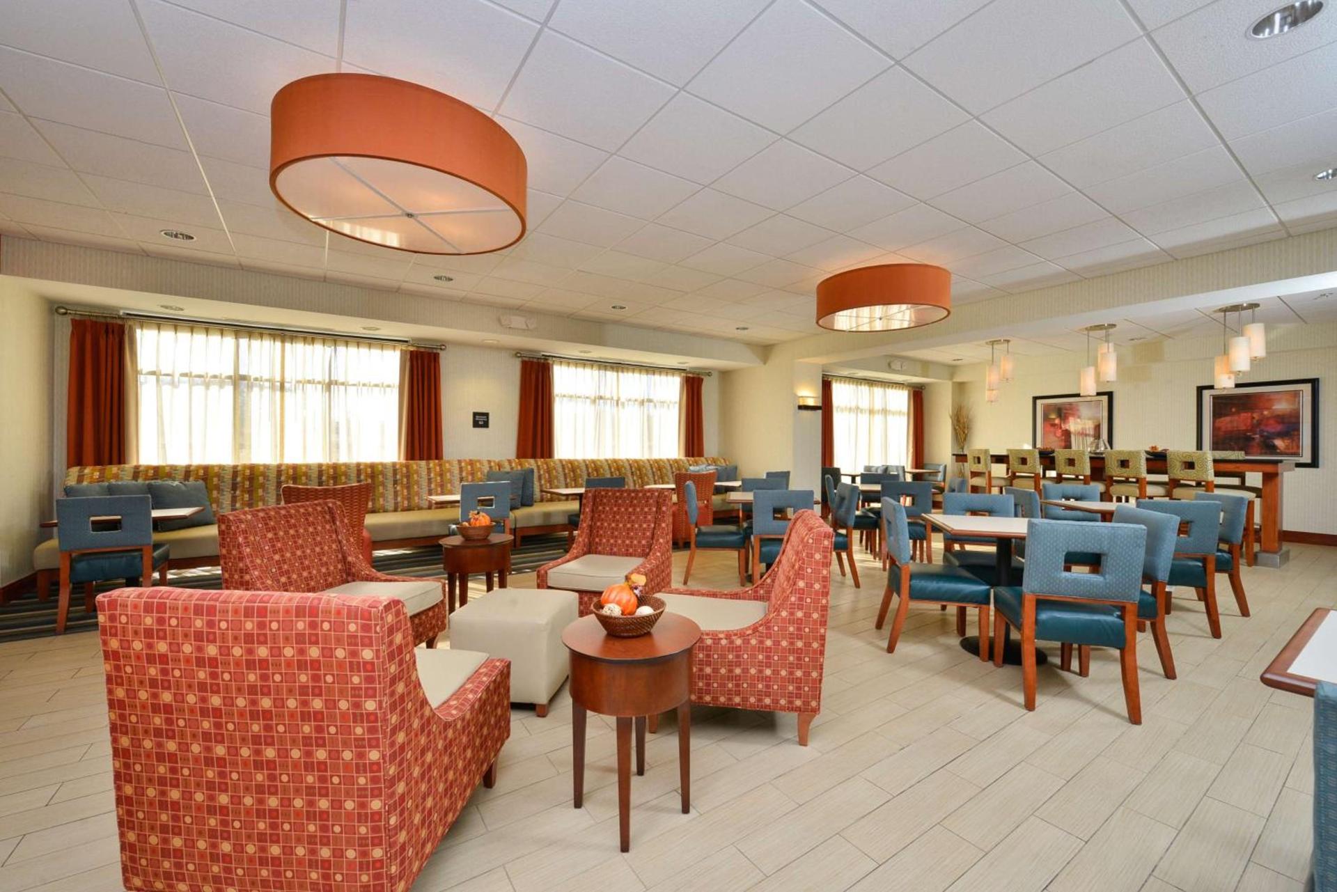 Hampton Inn Farmville photo 7