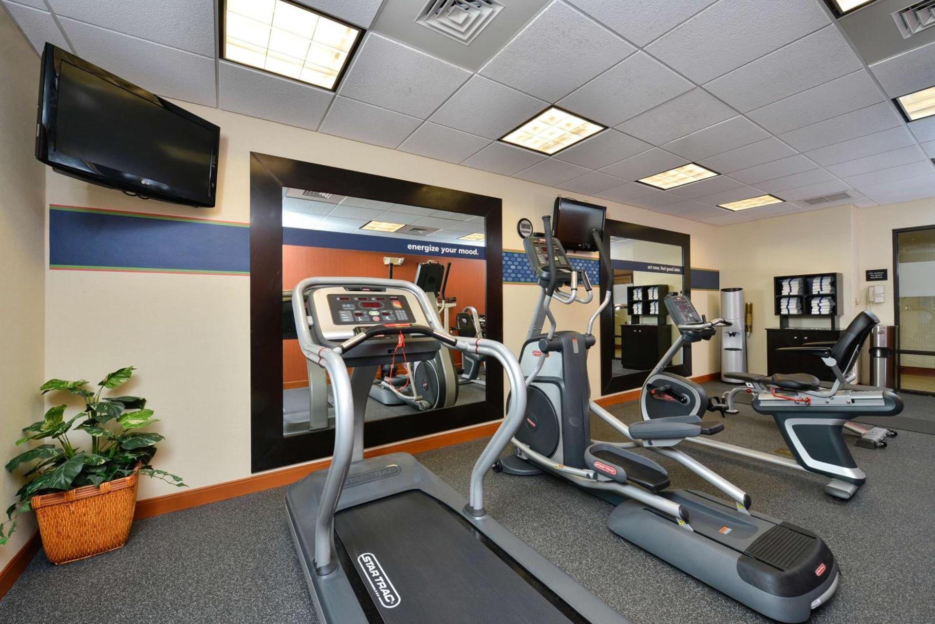 Hampton Inn Farmville photo 10