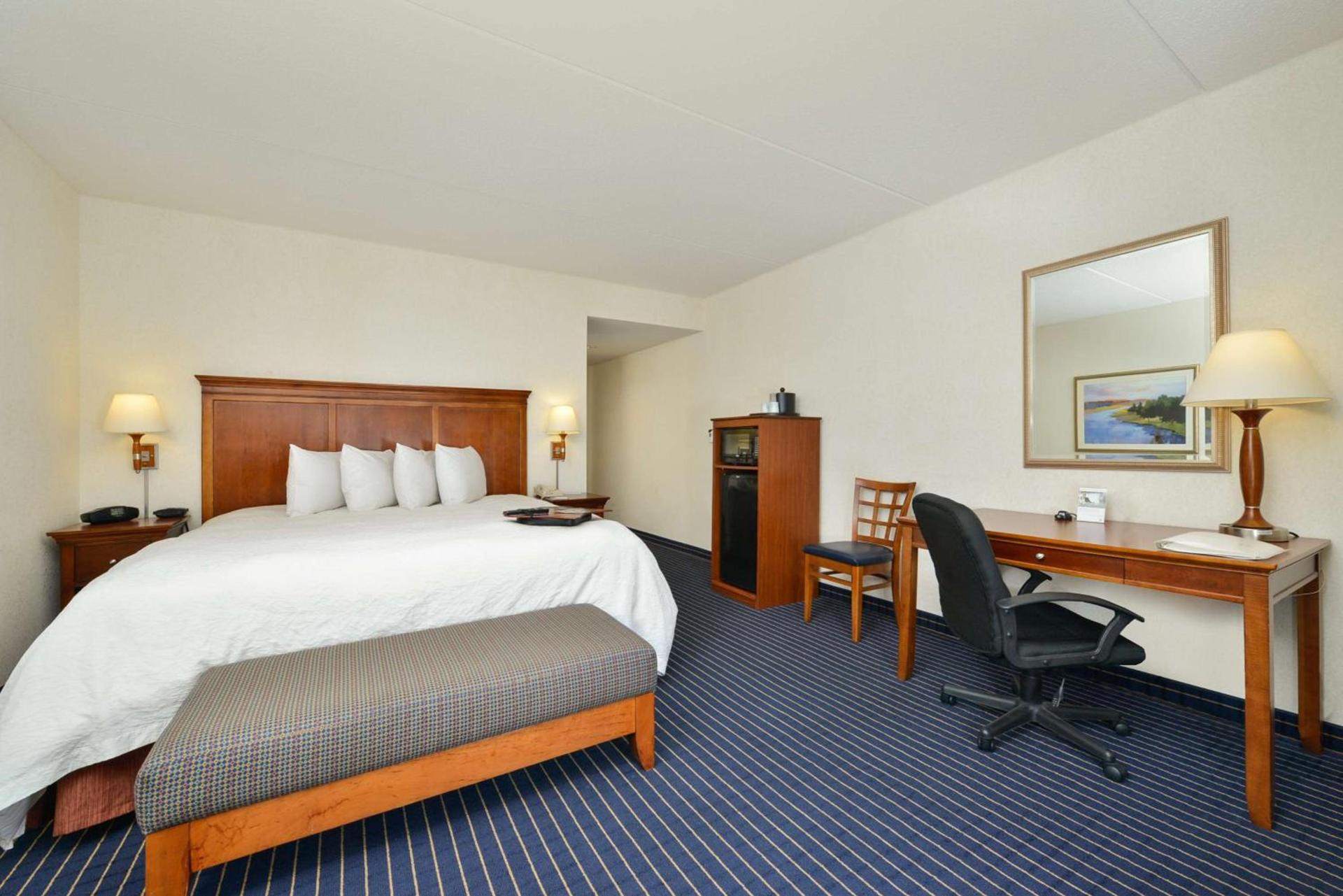 Hampton Inn Farmville photo 29