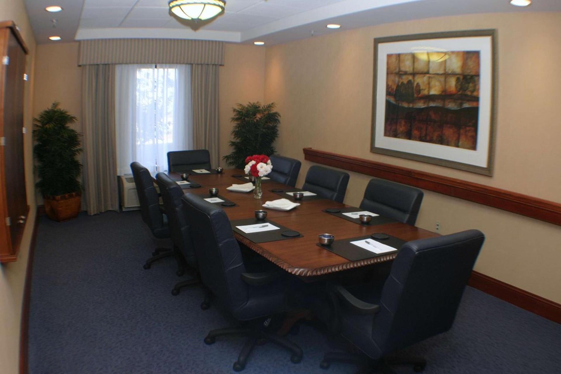 Hampton Inn Farmville photo 38