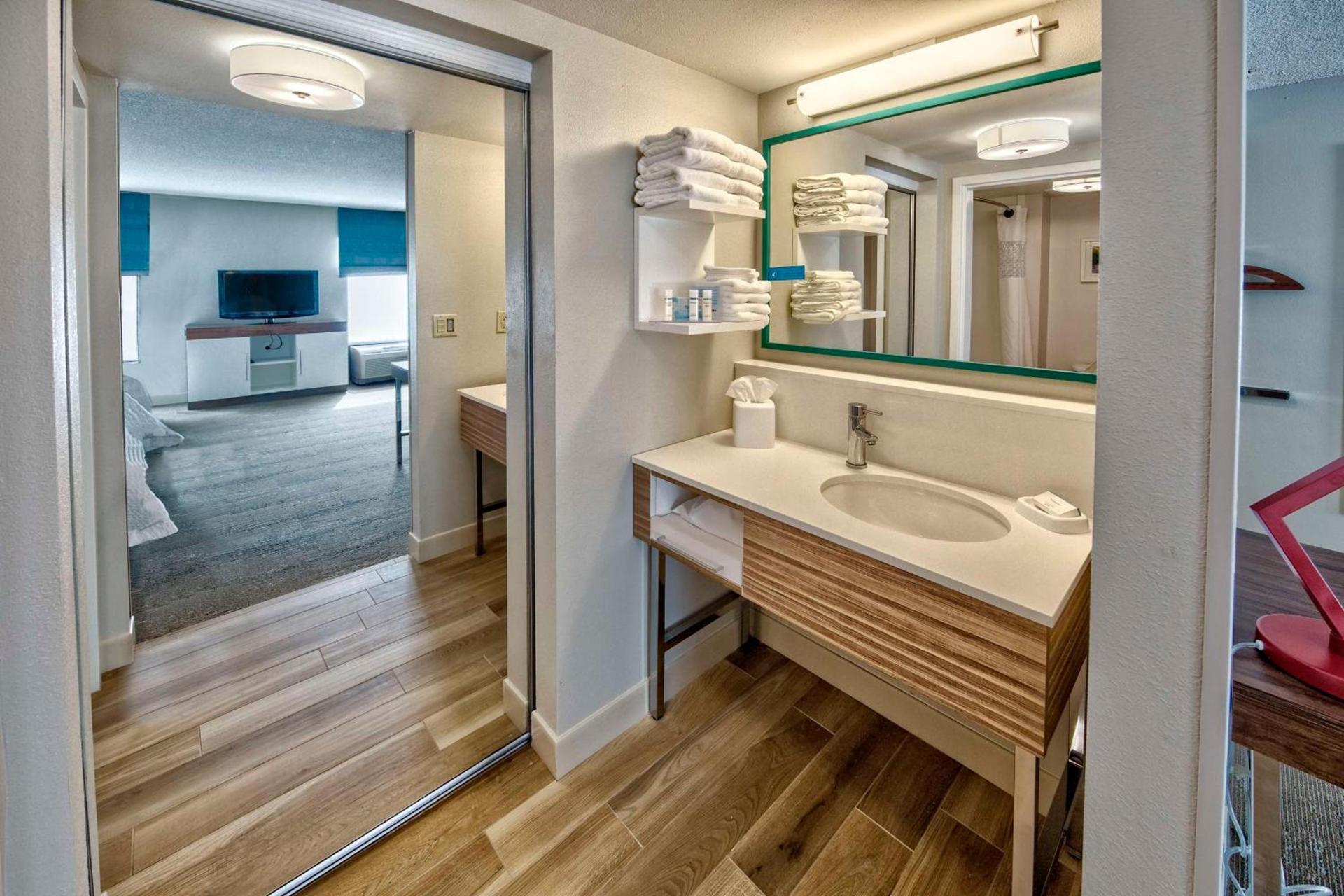 Hampton Inn & Suites Fort Myers Estero photo 11