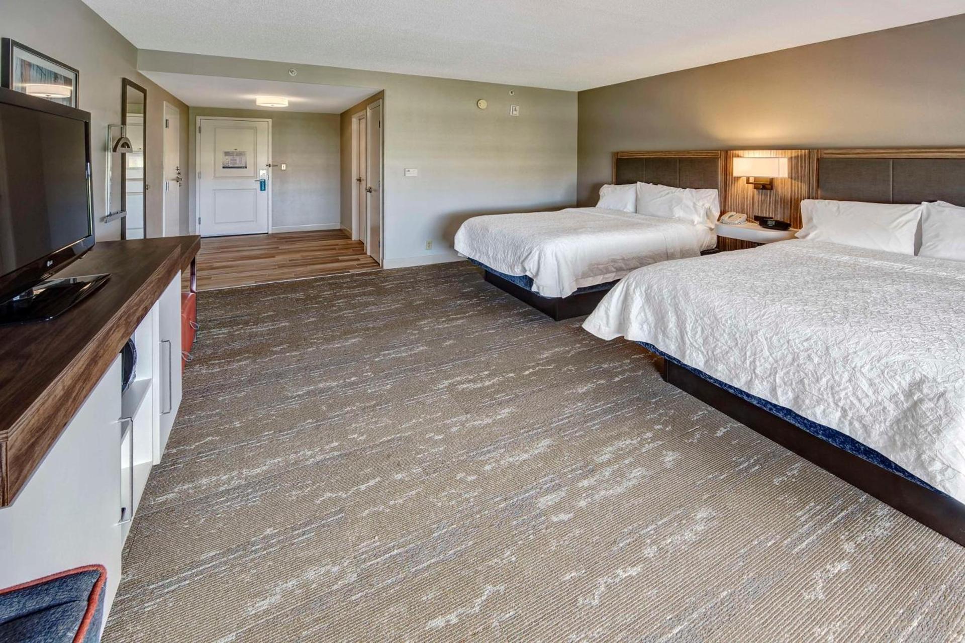 Hampton Inn & Suites Fort Myers Estero photo 41