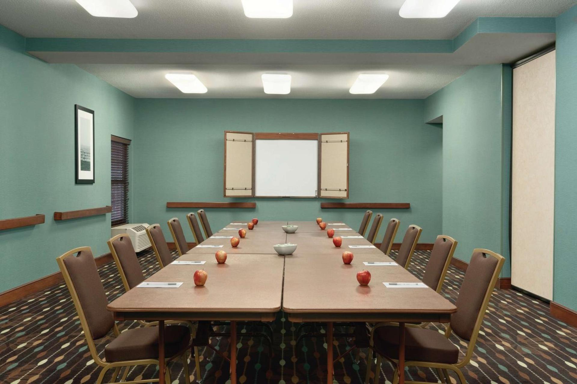 Hampton Inn Franklin photo 19