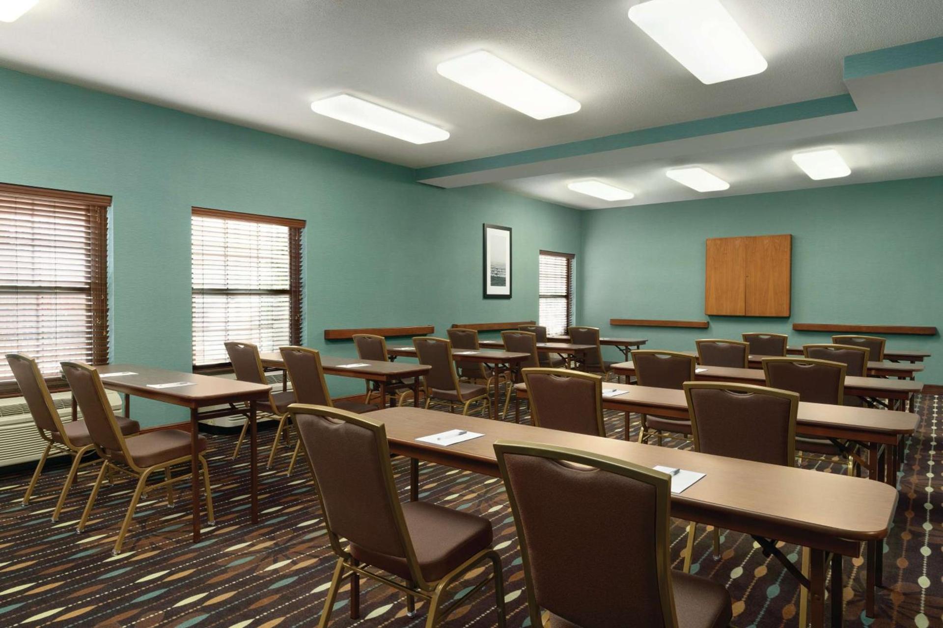 Hampton Inn Franklin photo 20